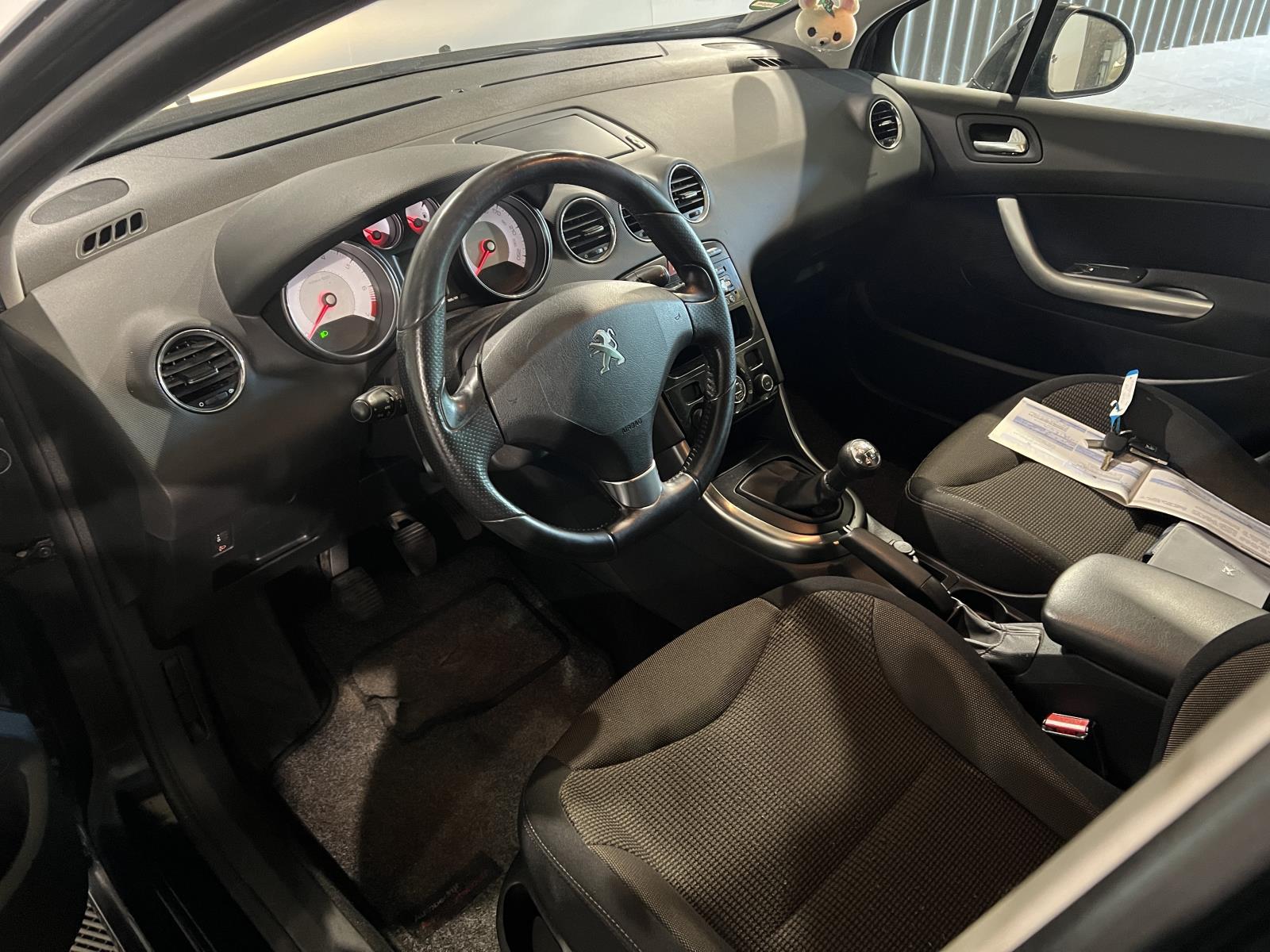 Peugeot | 308 | 1.6 VTi Style | 2013 | 291,659 km | 8XLG93 | No rating