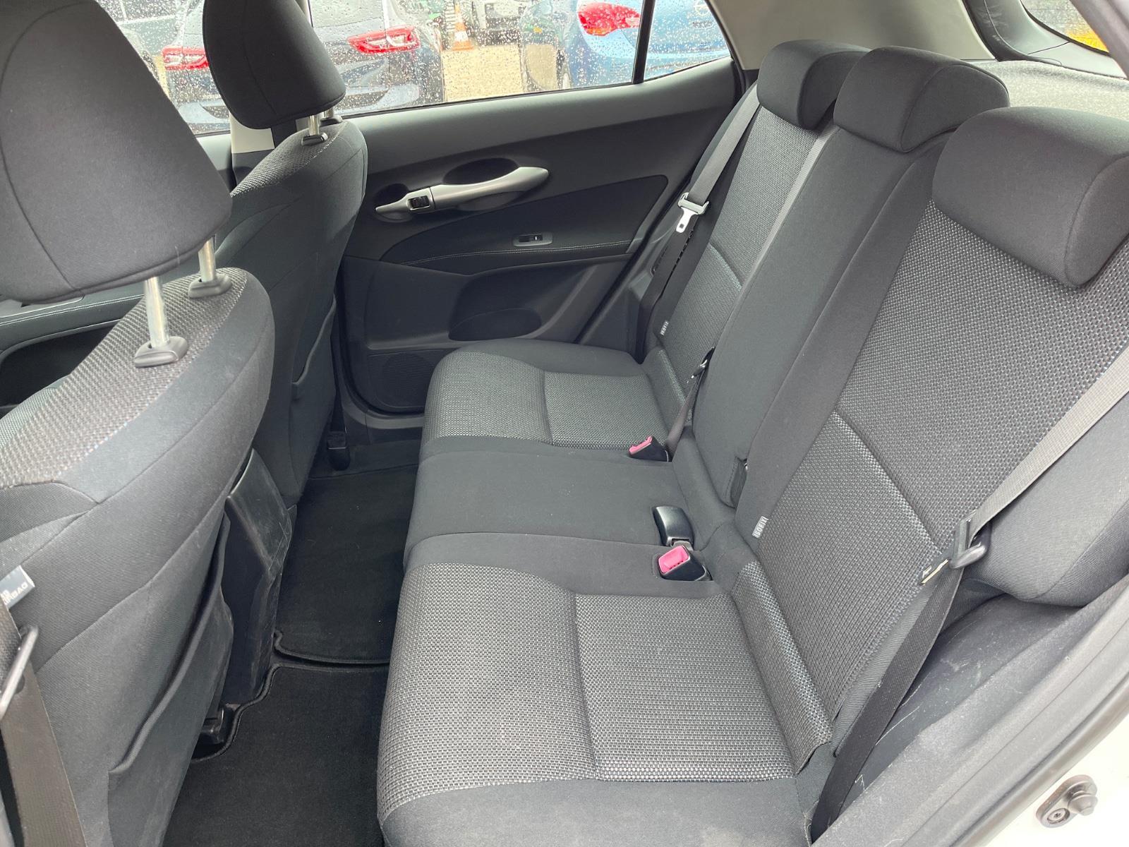 Toyota Auris 1.8 Full Hybrid Executive Business | 2011 | 181.014 km | Automaat | 4KKF70 | NAP: Geen oordeel
