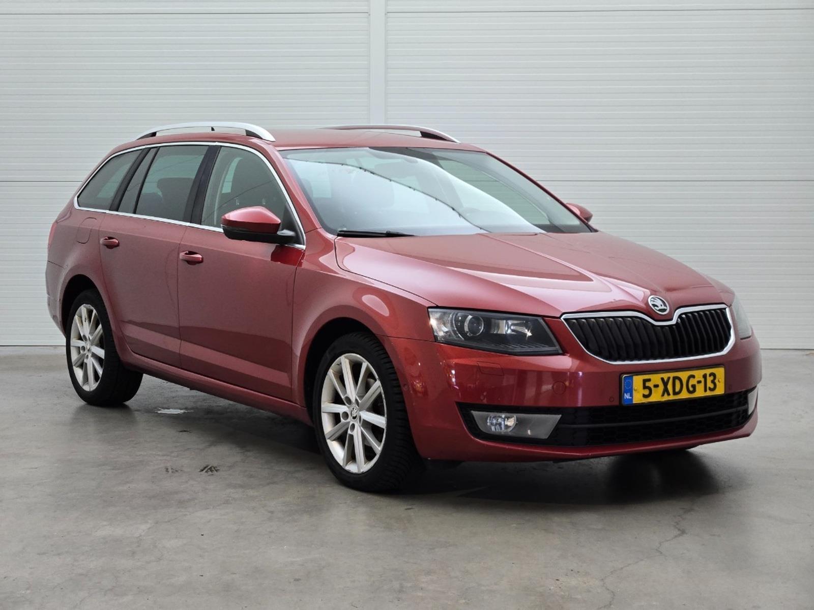 Skoda Octavia Combi 1.6 TDI Elegance Businessline Station Wagon | 2014 | 282,705 km | Automatic | 5XDG13 | NAP: Makes sense