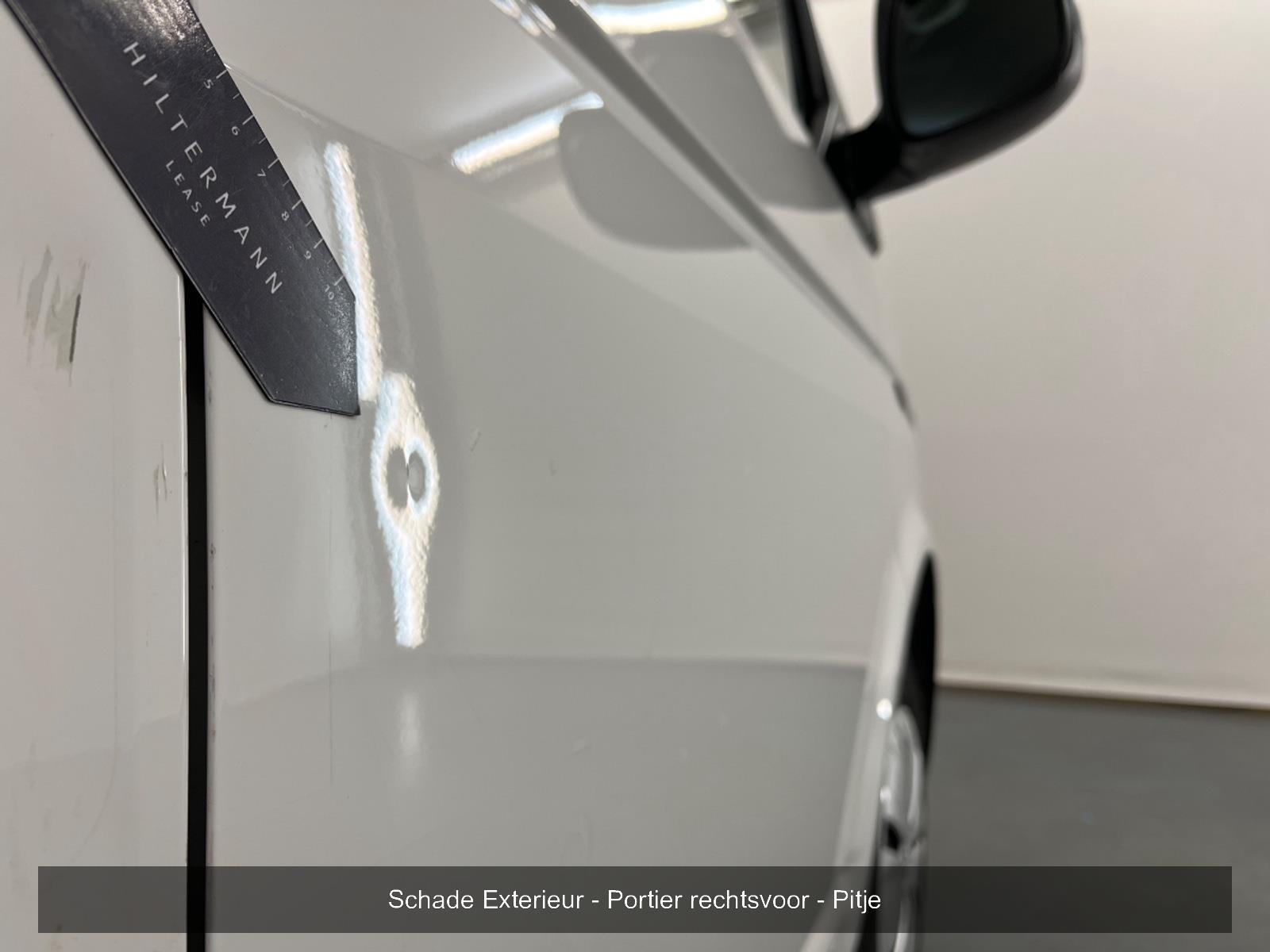 Volkswagen Transporter 2.0 TDI L2H1 28 Highline | 2023 | 254,353 km | Automatic | VVT58L | NAP: Makes sense