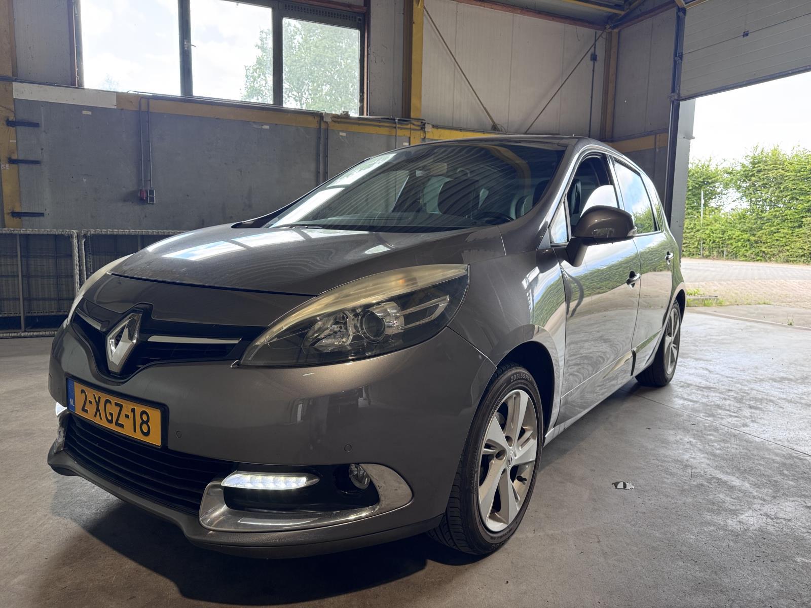 Renault | Scénic | 1.2 TCe R-Cinéma | 2014 | 232.300 km | 2XGZ18 | Logisch