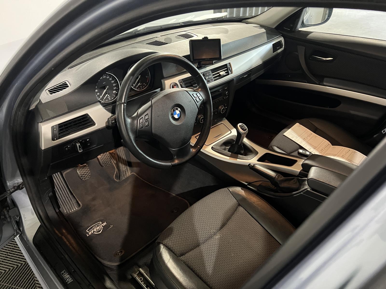 BMW | 3-serie Touring | 318d Corporate Lease High Executive | 2010 | 364.187 km | HK642S | Geen oordeel