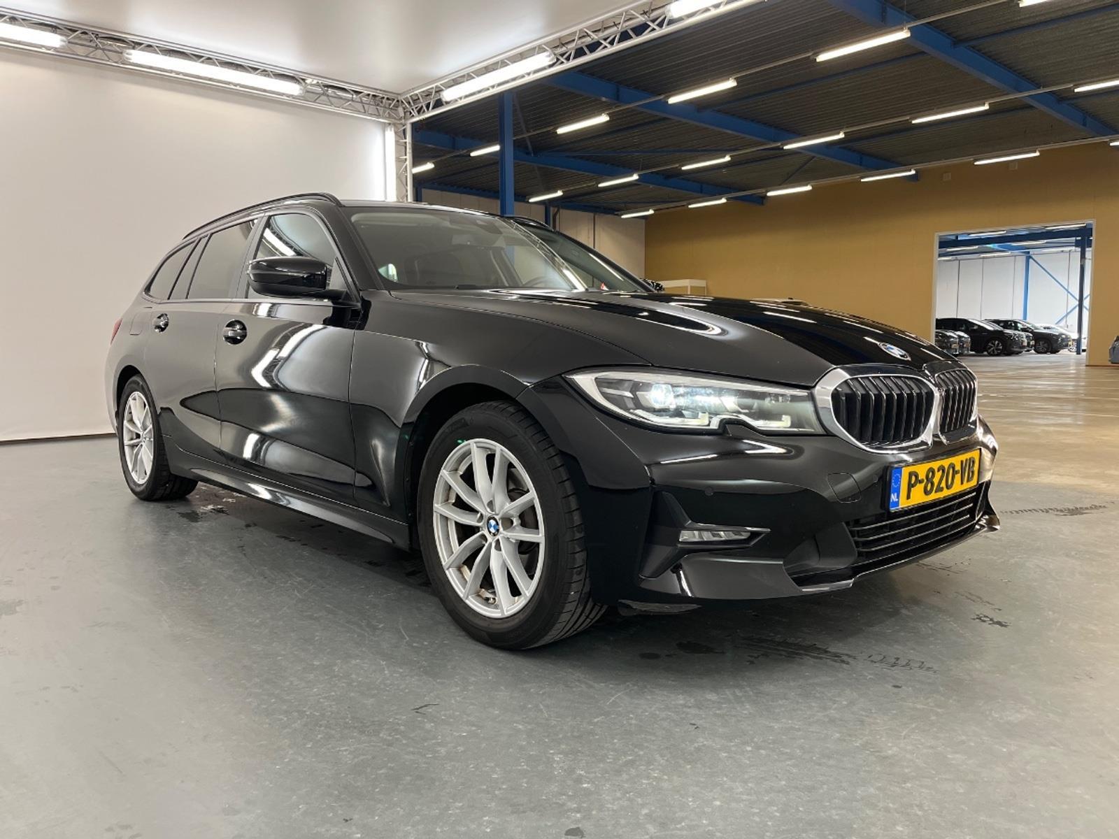 BMW 3-serie Touring 318i Business Edition Plus Stationwagen | 2022 | 113.415 km | Automaat | P820VB | NAP: Logisch