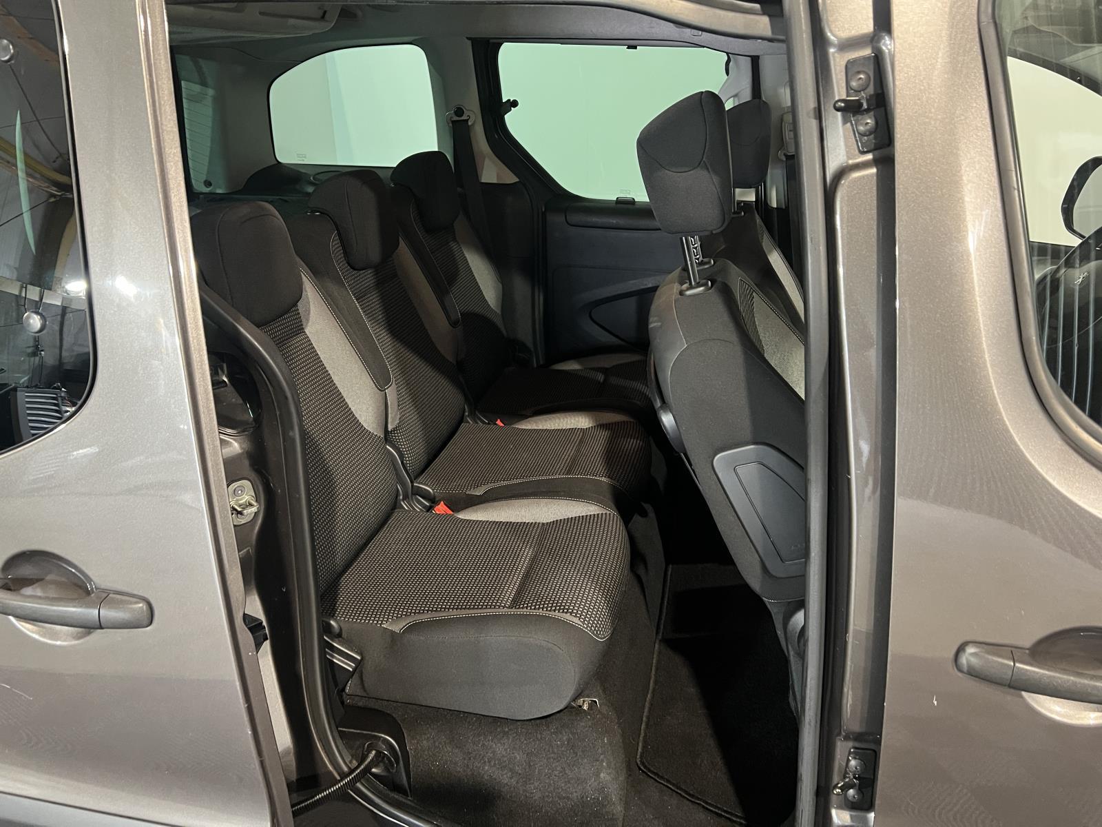 Peugeot | Partner Tepee | 1.2 PureTech Allure | 2018 | 157,004 km | L130FK | No rating
