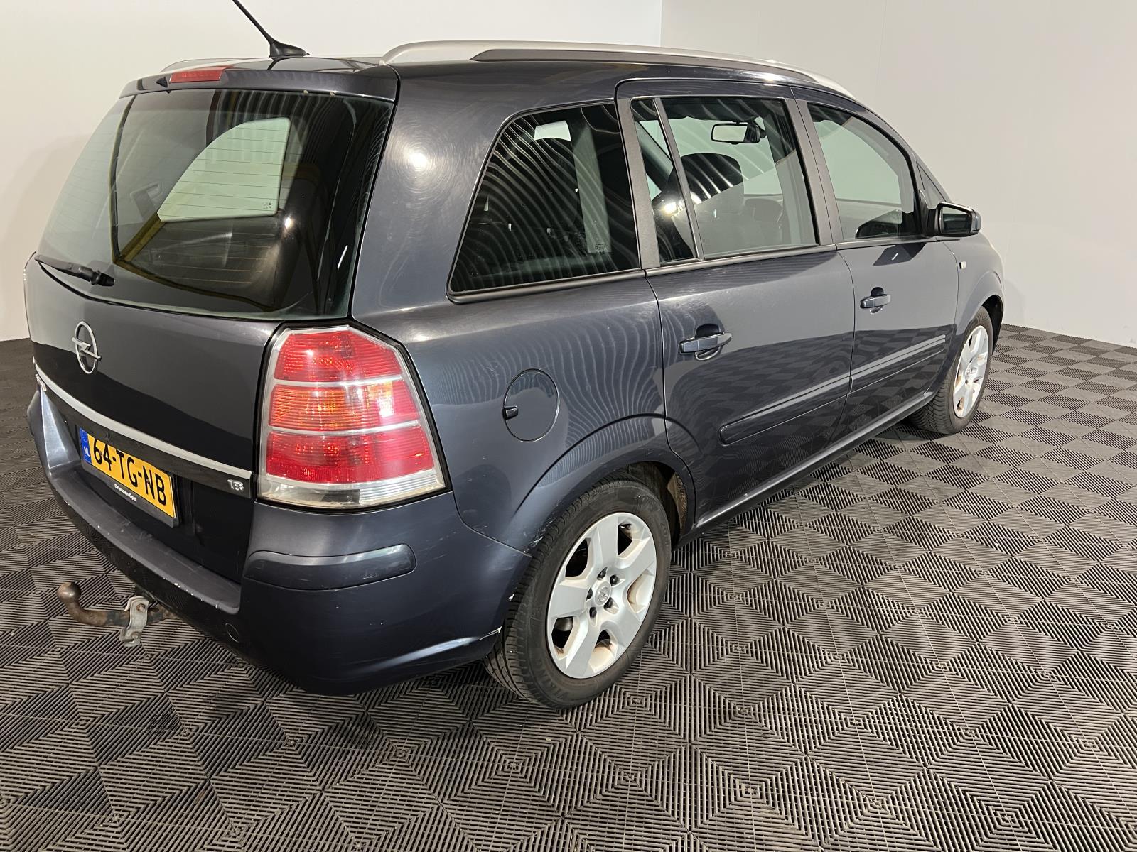 Opel | Zafira | 1.8 Executive | 2006 | 257.680 km | 64TGNB | Logisch