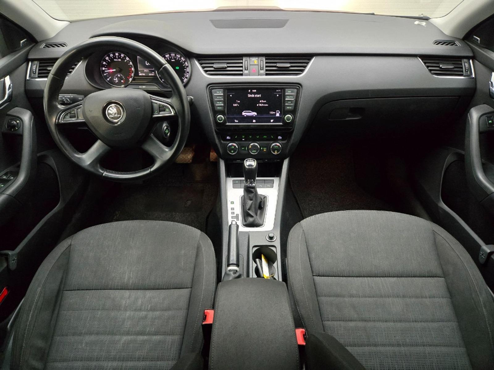 Skoda Octavia Combi 1.6 TDI Elegance Businessline Station Wagon | 2014 | 282,705 km | Automatic | 5XDG13 | NAP: Makes sense
