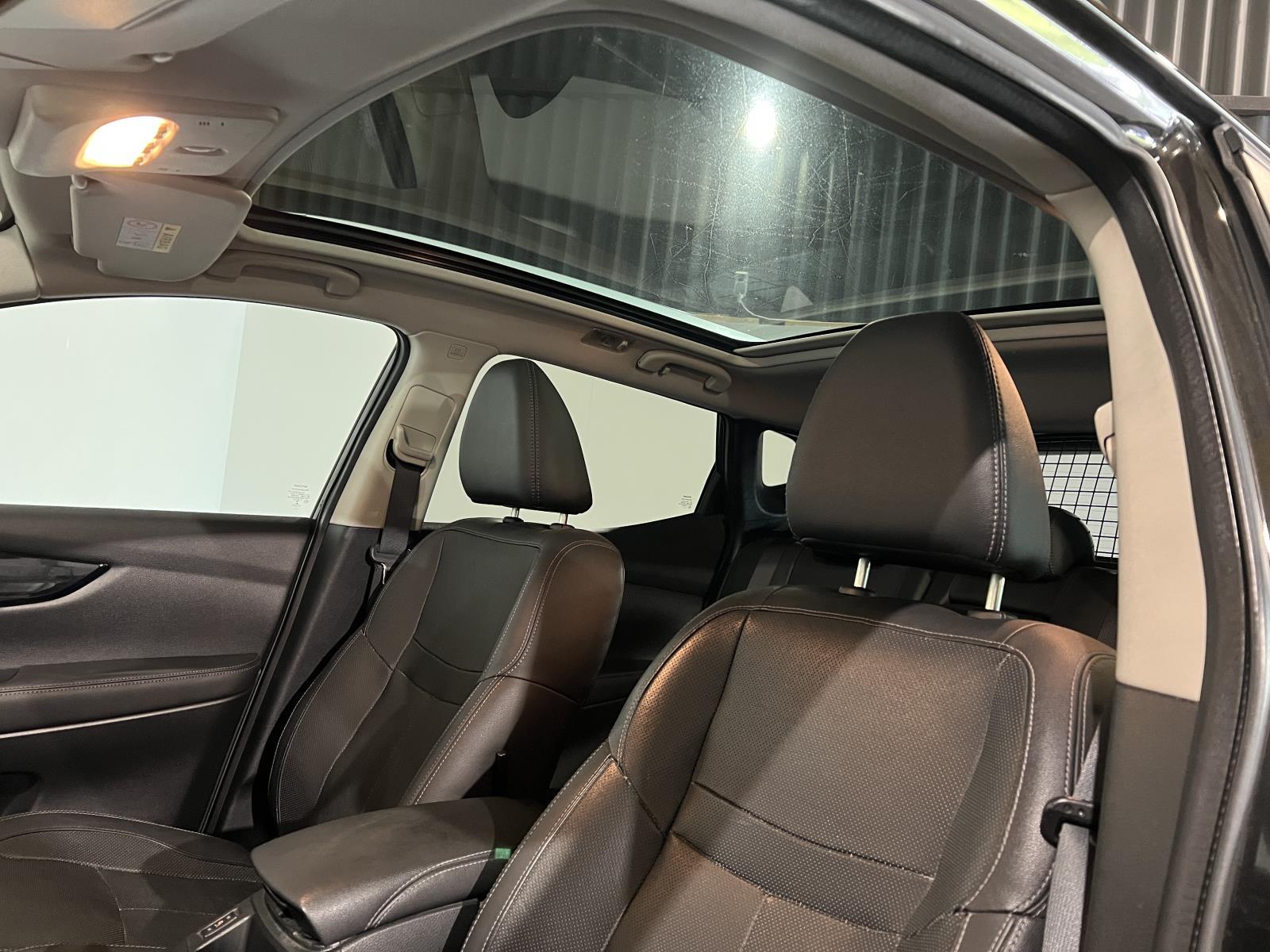 Nissan | Qashqai | 1.2 Premier Edition | 2014 | 90.715 km | J048BR | Geen oordeel