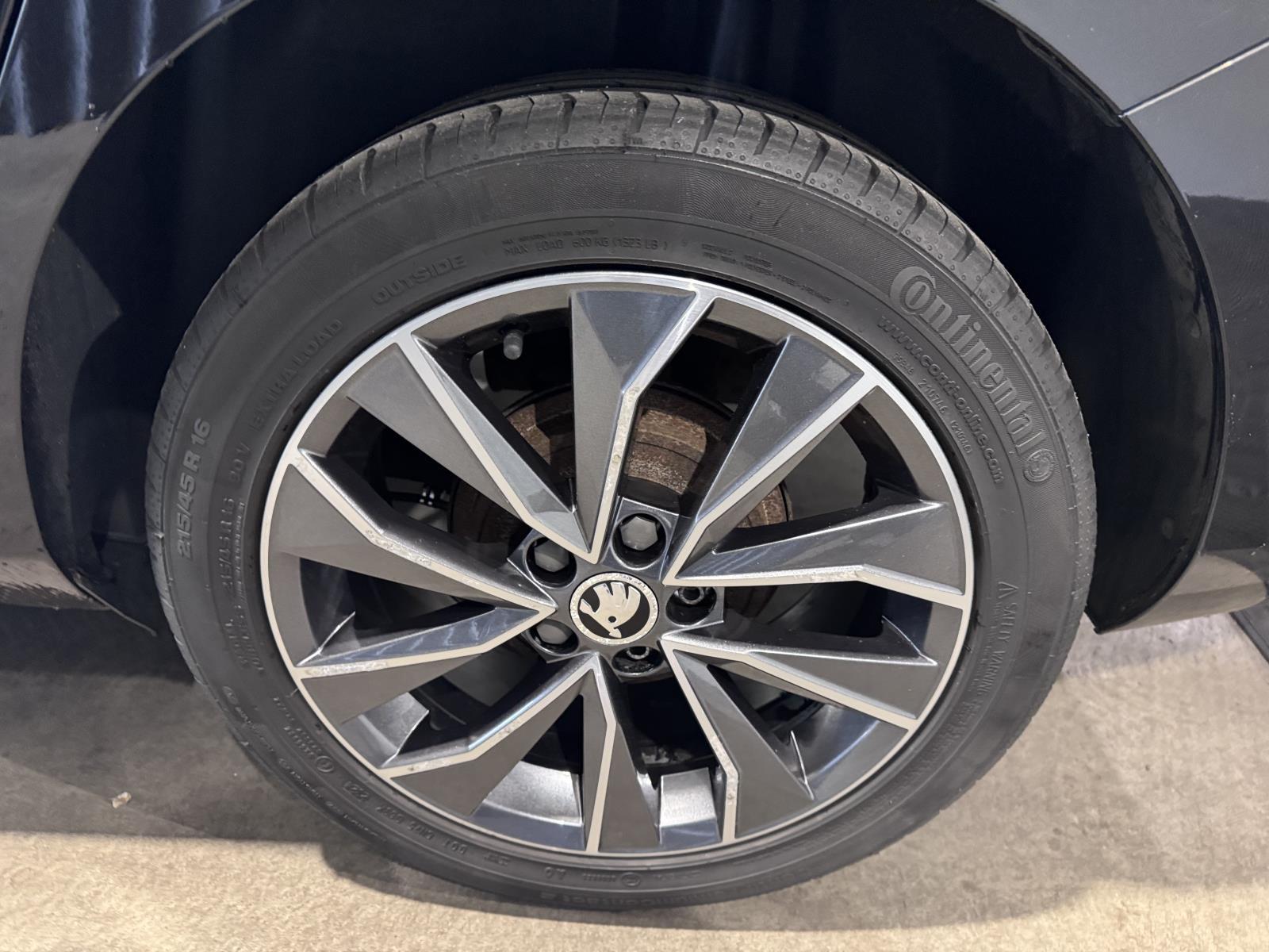 Skoda | Fabia Combi | 1.2 TSI Drive | 2017 | 366.194 km | NH722Z | Logisch