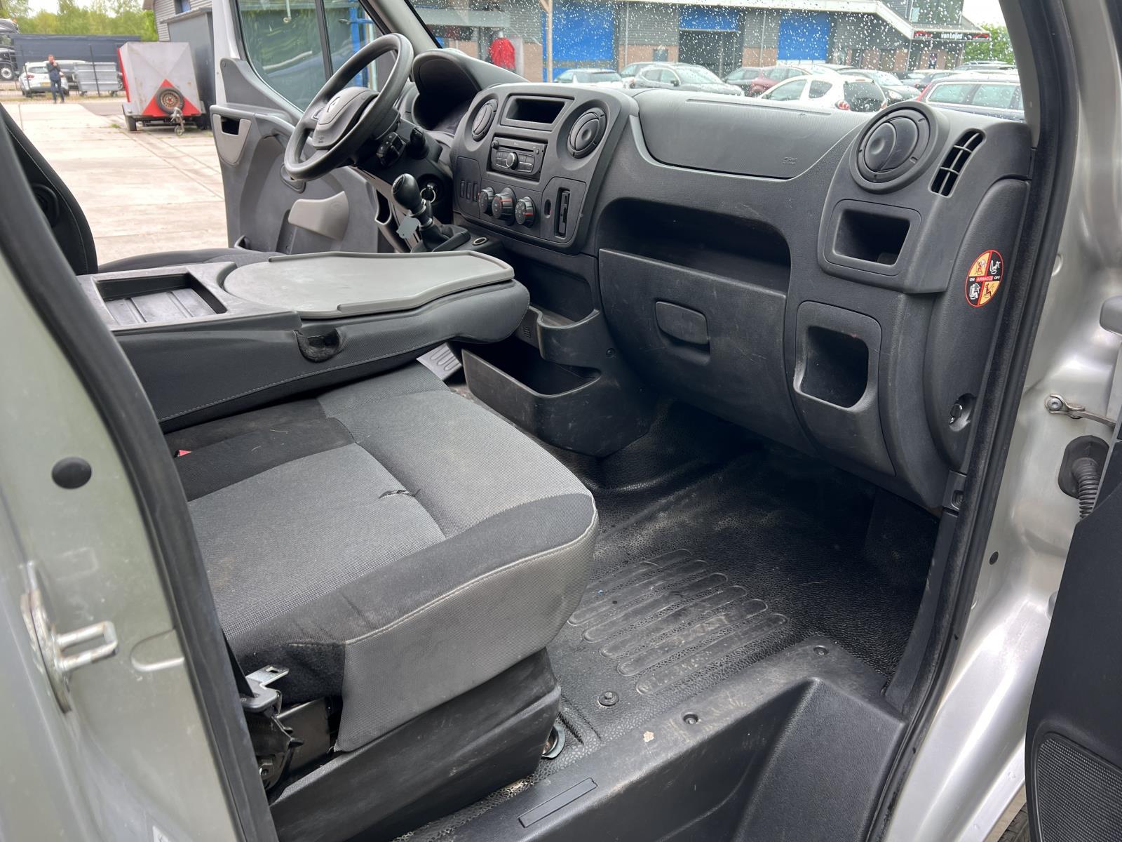 Renault | Master | T33 2.3 dCi L2H2 Energy | 2018 | 142.682 km | V973PL | Logisch
