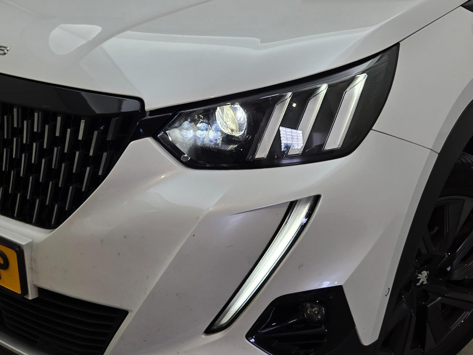 Peugeot 2008 1.2 PureTech Allure Pack | 2022 | 90.679 km | Automaat | GPB65P | NAP: Geen oordeel