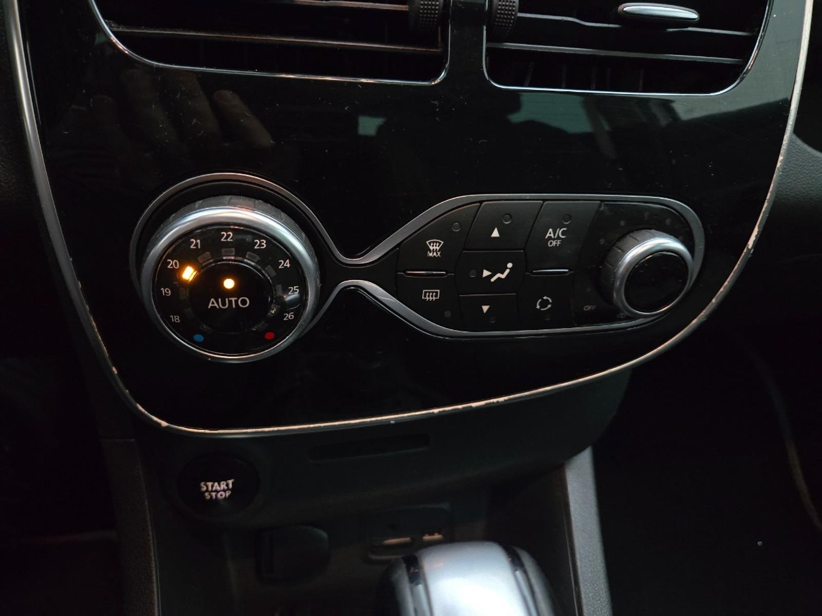 Renault Clio 1.2 Dynamique | 2016 | 159,356 km | Automatic | H806VF | NAP: No rating