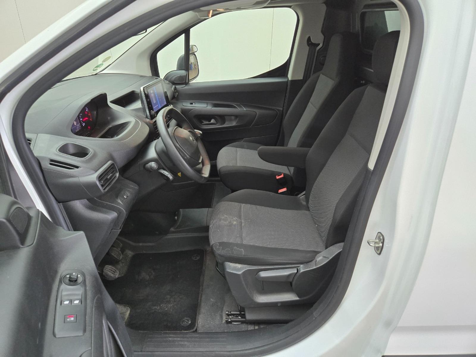 Peugeot Partner 1.5 BlueHDI Premium | 2022 | 183.950 km | VSH80L | NAP: Logisch
