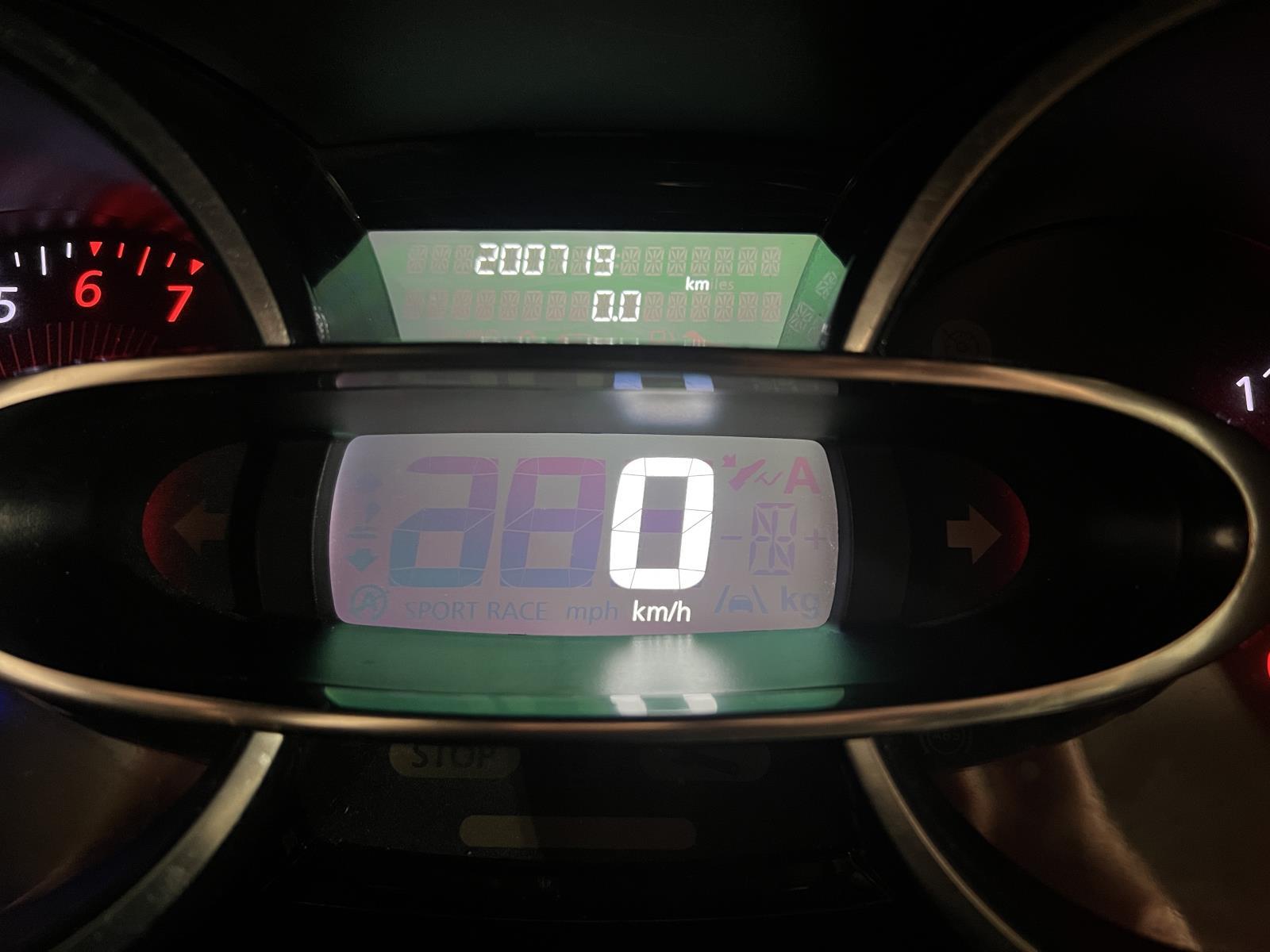 Renault | Clio Estate | 0.9 TCe Iconic | 2016 | 200,719 km | PP086F | No rating