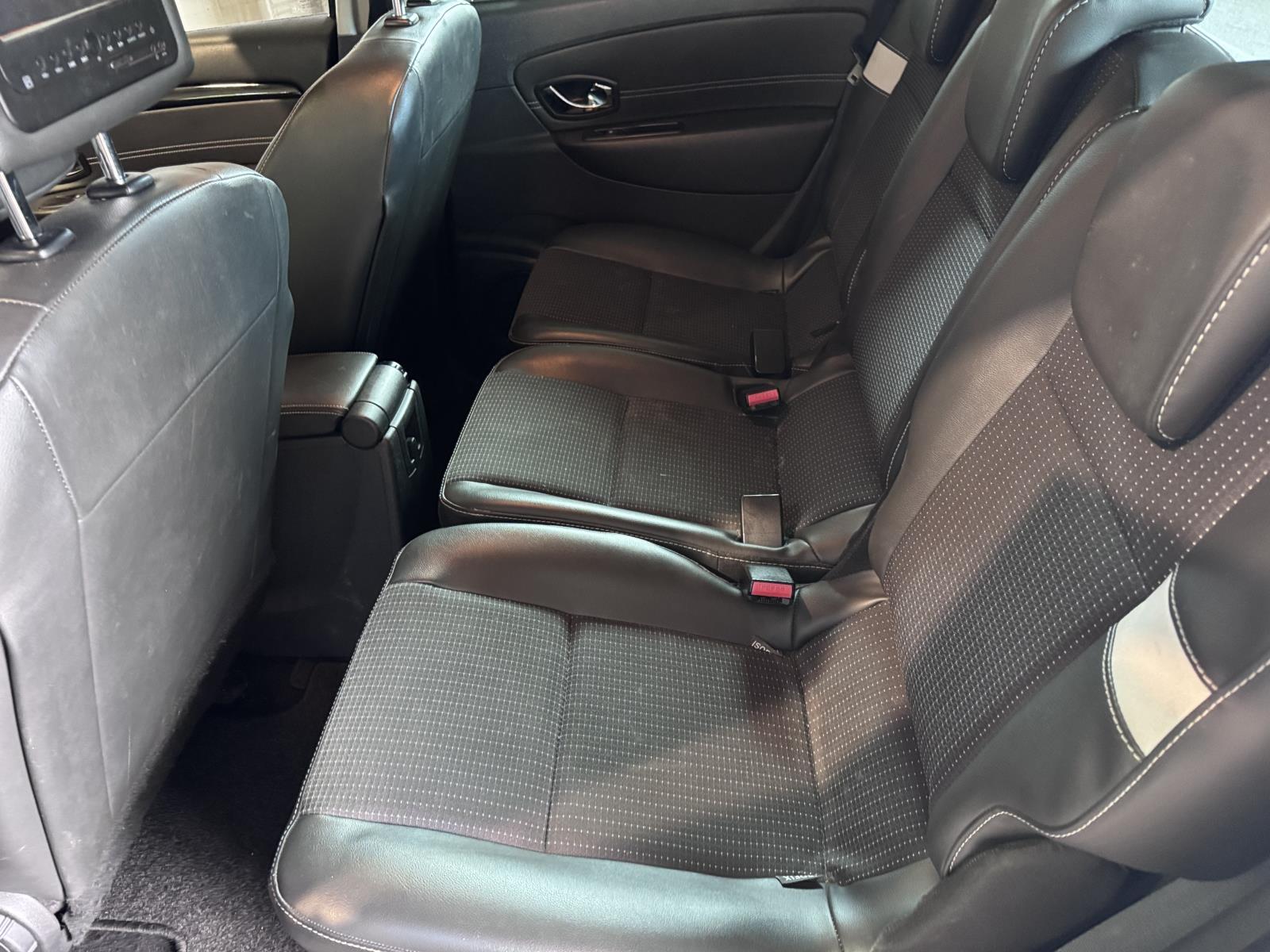 Renault | Scénic | 1.2 TCe R-Cinéma | 2014 | 232.300 km | 2XGZ18 | Logisch