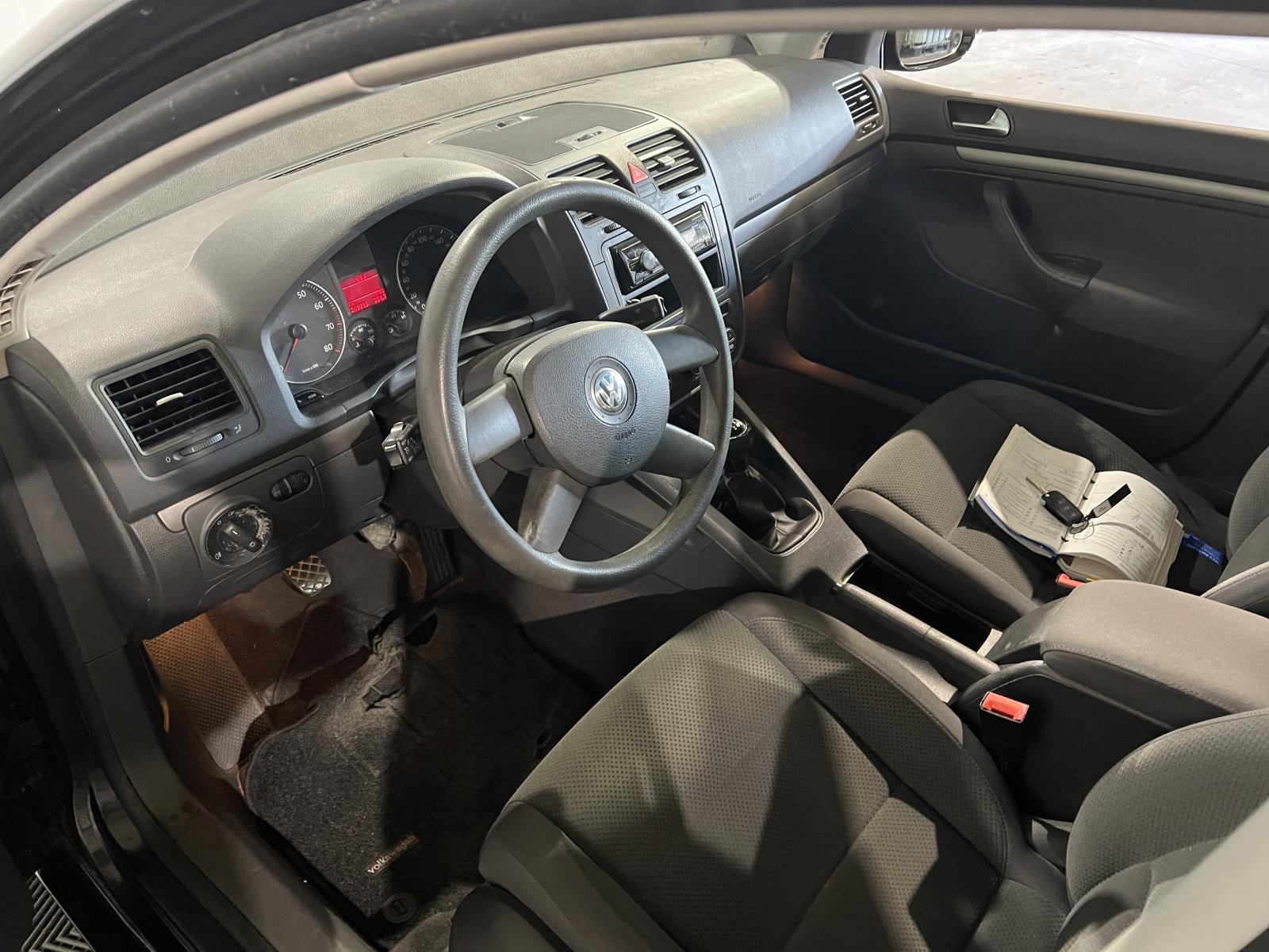 Volkswagen | Golf | 1.6 FSI Comfortline | 2004 | 269,716 km | 12NPDB | Logical