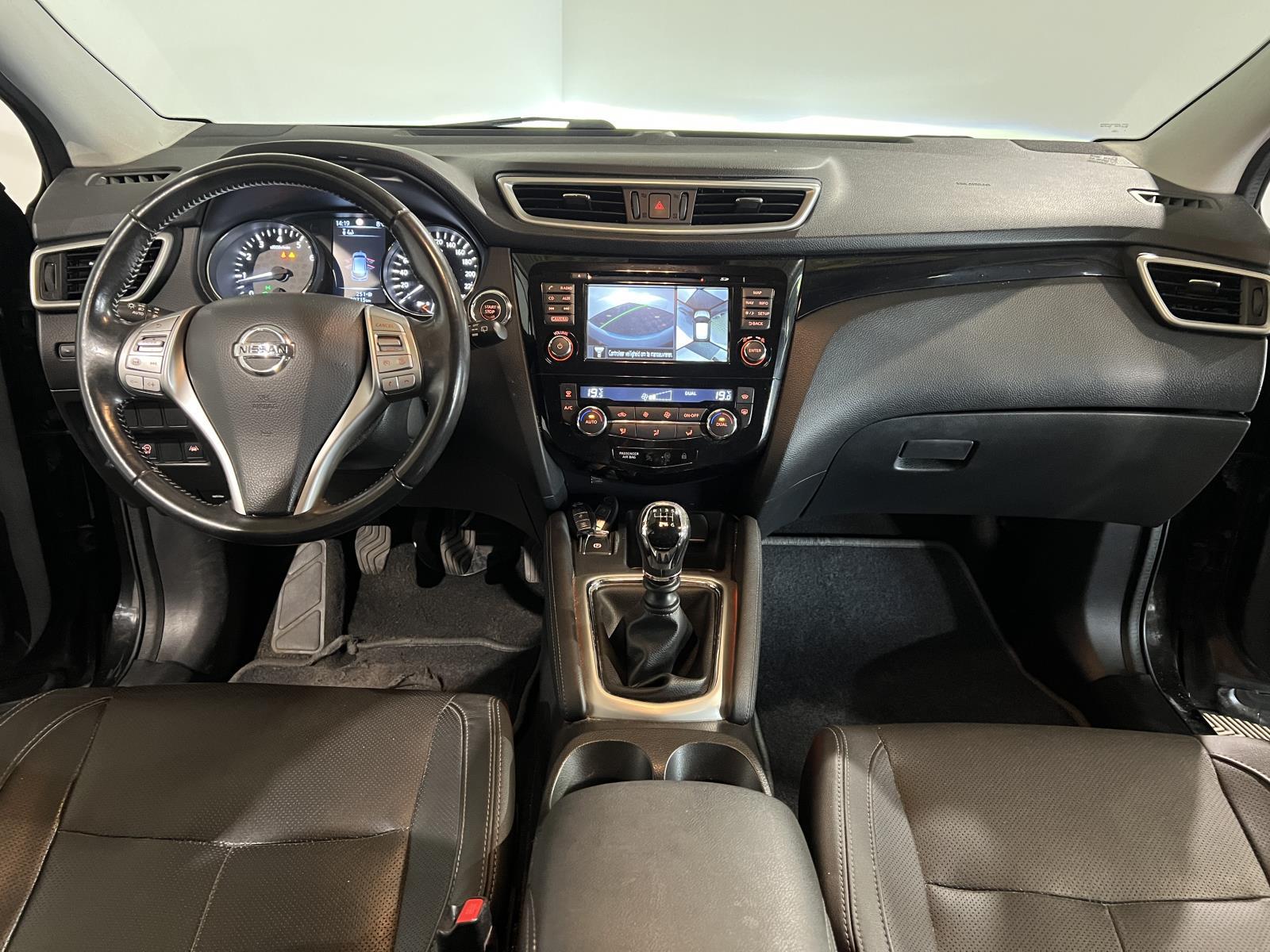 Nissan | Qashqai | 1.2 Premier Edition | 2014 | 90.715 km | J048BR | Geen oordeel