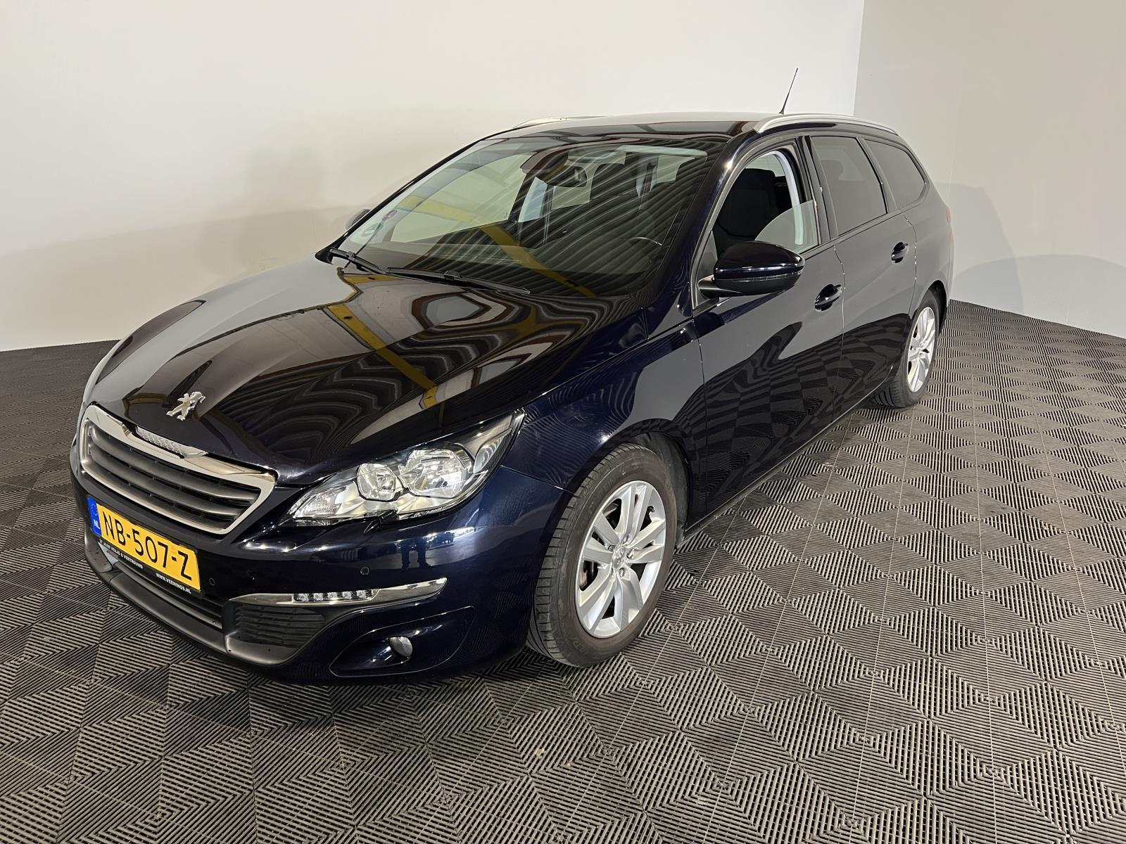 Peugeot | 308 SW | 1.2 PureTech Blue Lease Executive | 2017 | 175.669 km | NB507Z | Logisch