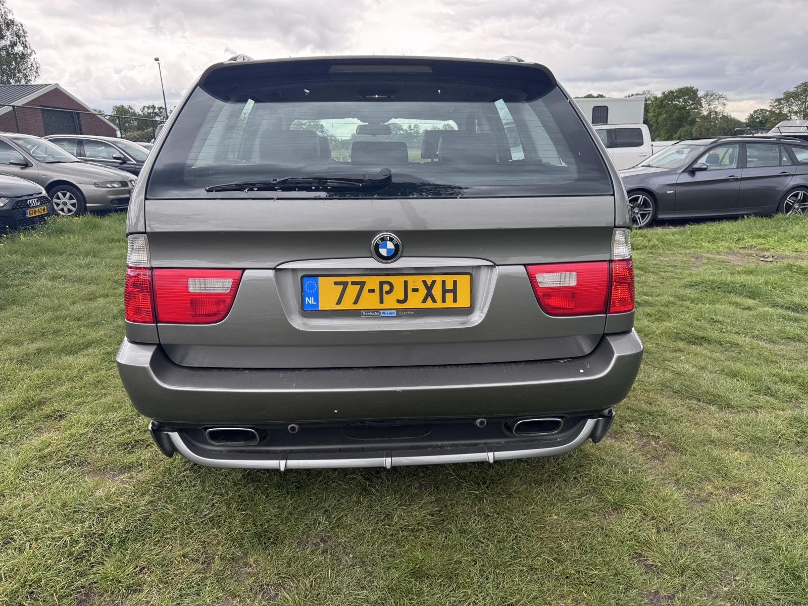 BMW | X5 | 4.4i High Executive | 2004 | 249.995 km | 77PJXH | Logisch