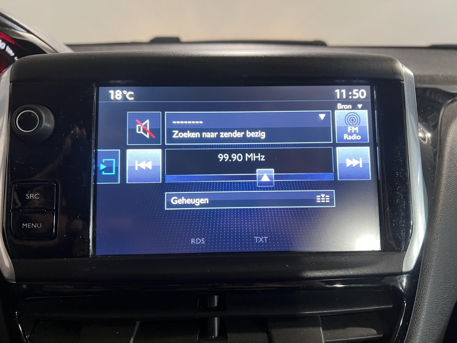 Peugeot | 208 | 1.2 VTi Allure | 2015 | 146,433 km | JV227N | No rating