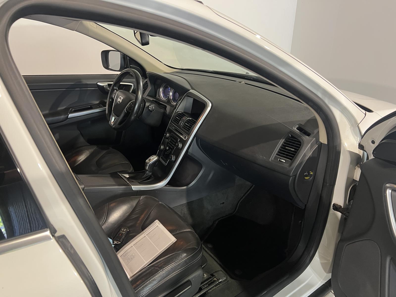 Volvo | XC60 | 2.4 D5 AWD Summum Automatic | 2012 | 300,675 km | GZ307G | No rating