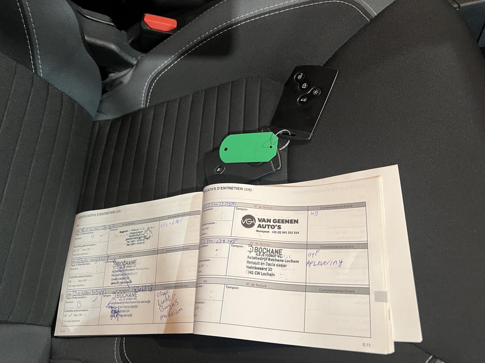 Renault | Clio Estate | 0.9 TCe Iconic | 2016 | 200,719 km | PP086F | No rating