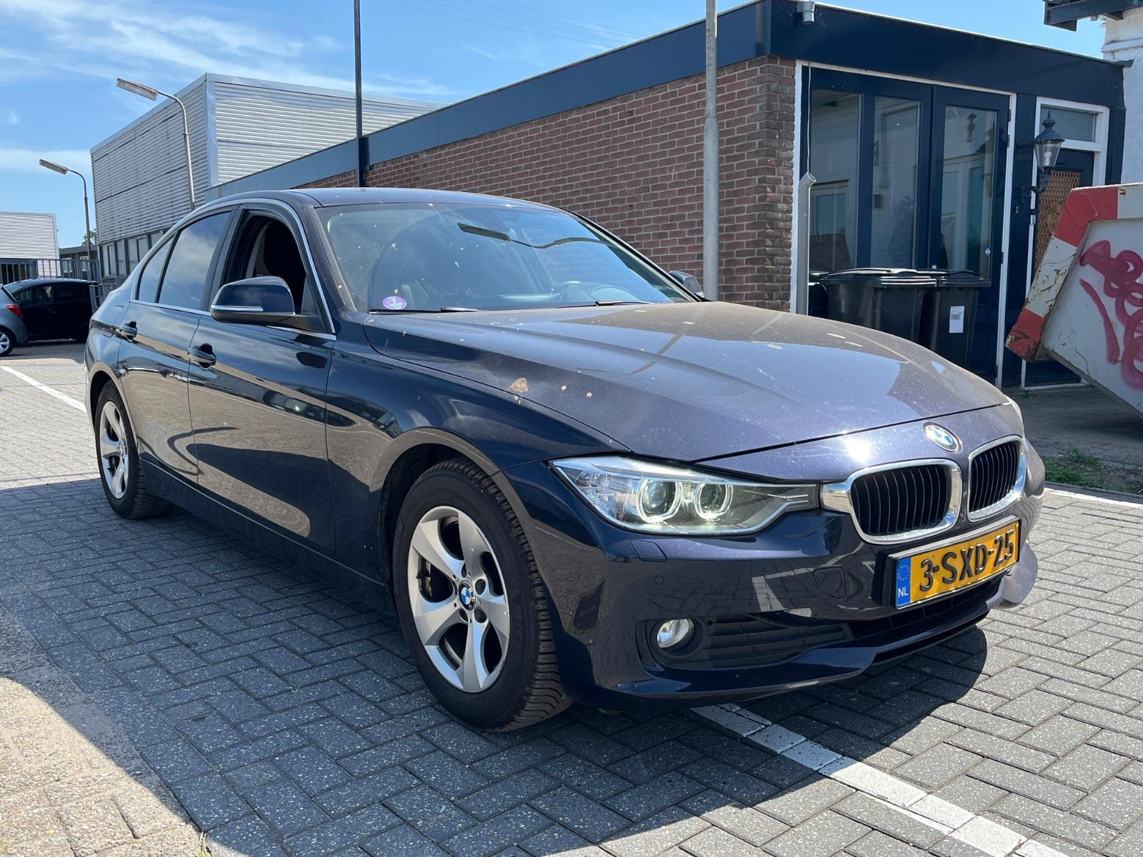 BMW 3 Series 320i EfficientDynamics Edition High Executive | 2013 | 200,327 km | 3SXD25 | NAP: Logical