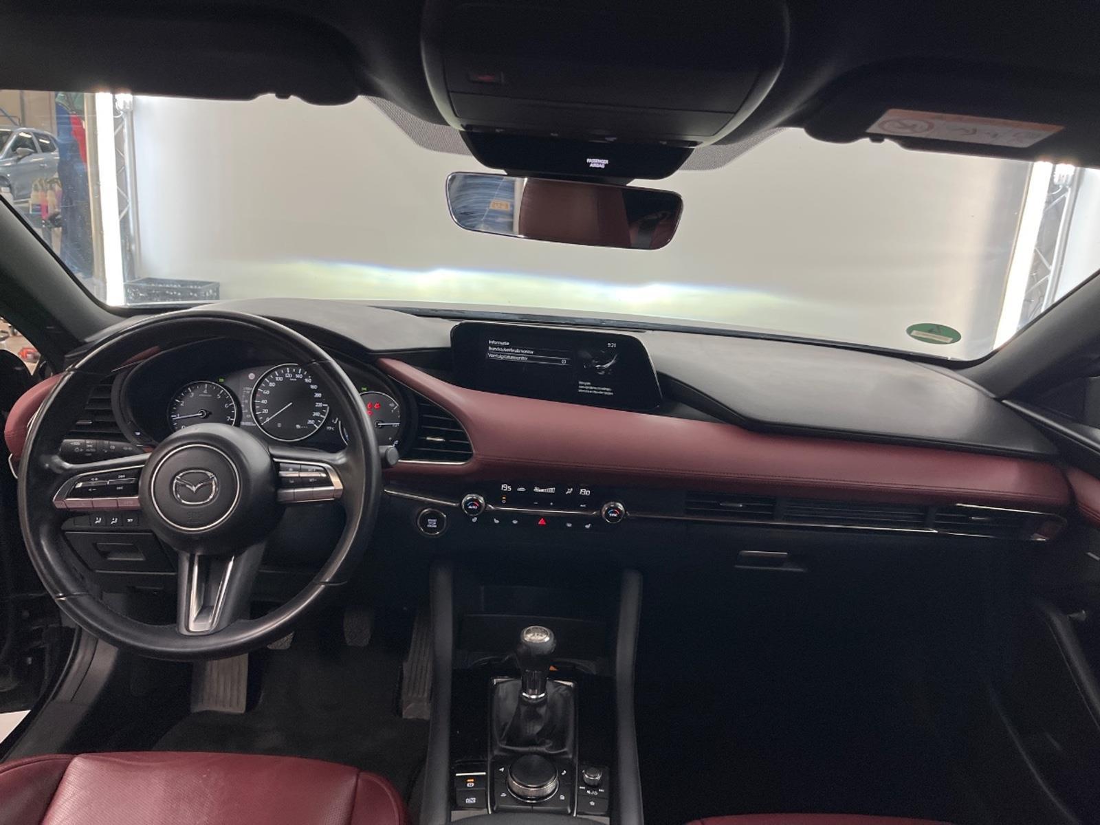 Mazda 3 2.0 e-SkyActiv-X M Hybrid 186 Luxury | 2023 | 184.880 km | S027BX | NAP: Logisch