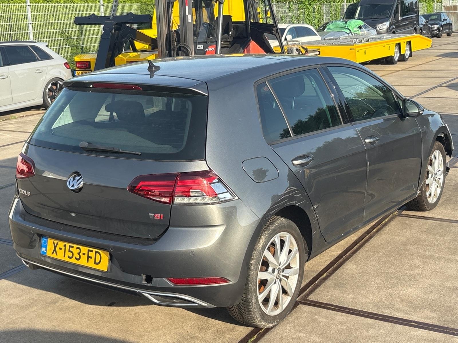 Volkswagen Golf 1.4 TSI Highline Business R | 2017 | 18.750 km | Automaat | X153FD | NAP: Geen oordeel