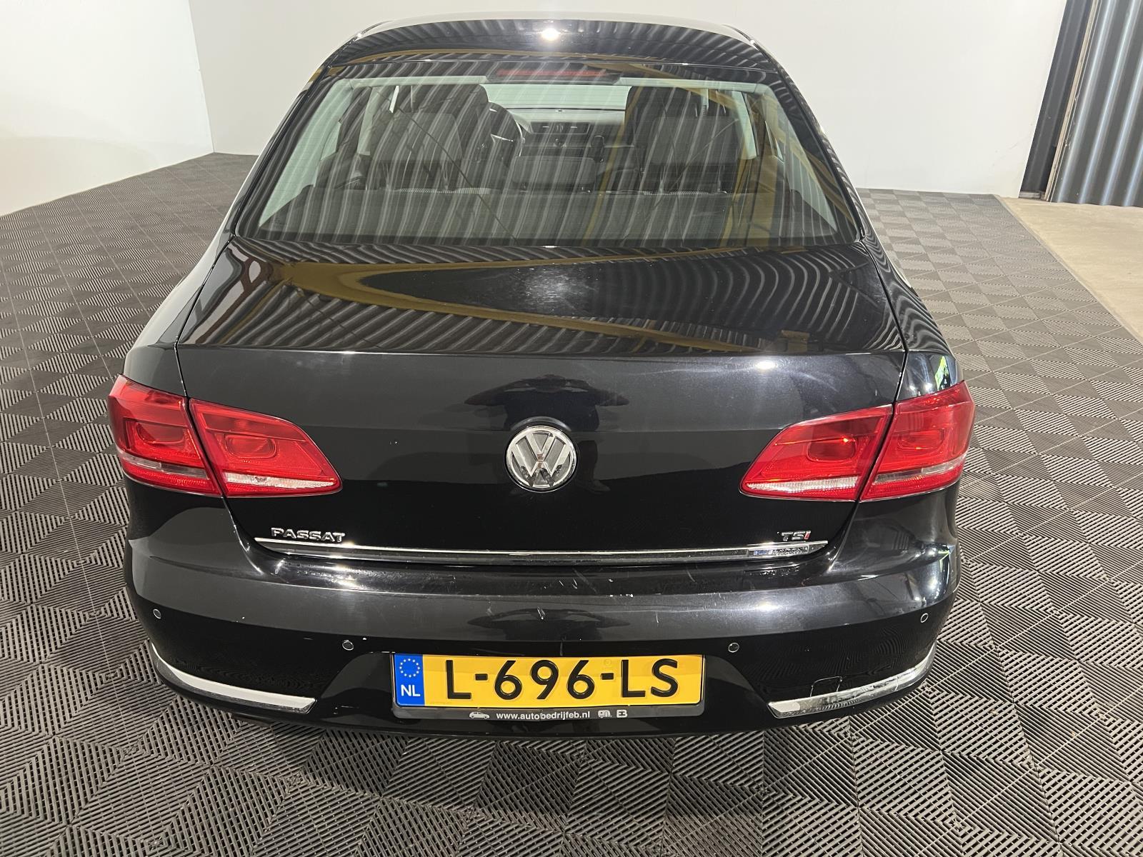 Volkswagen | Passat | 1.4 TSI Highline BlueMotion | 2011 | 237,860 km | L696LS | No rating