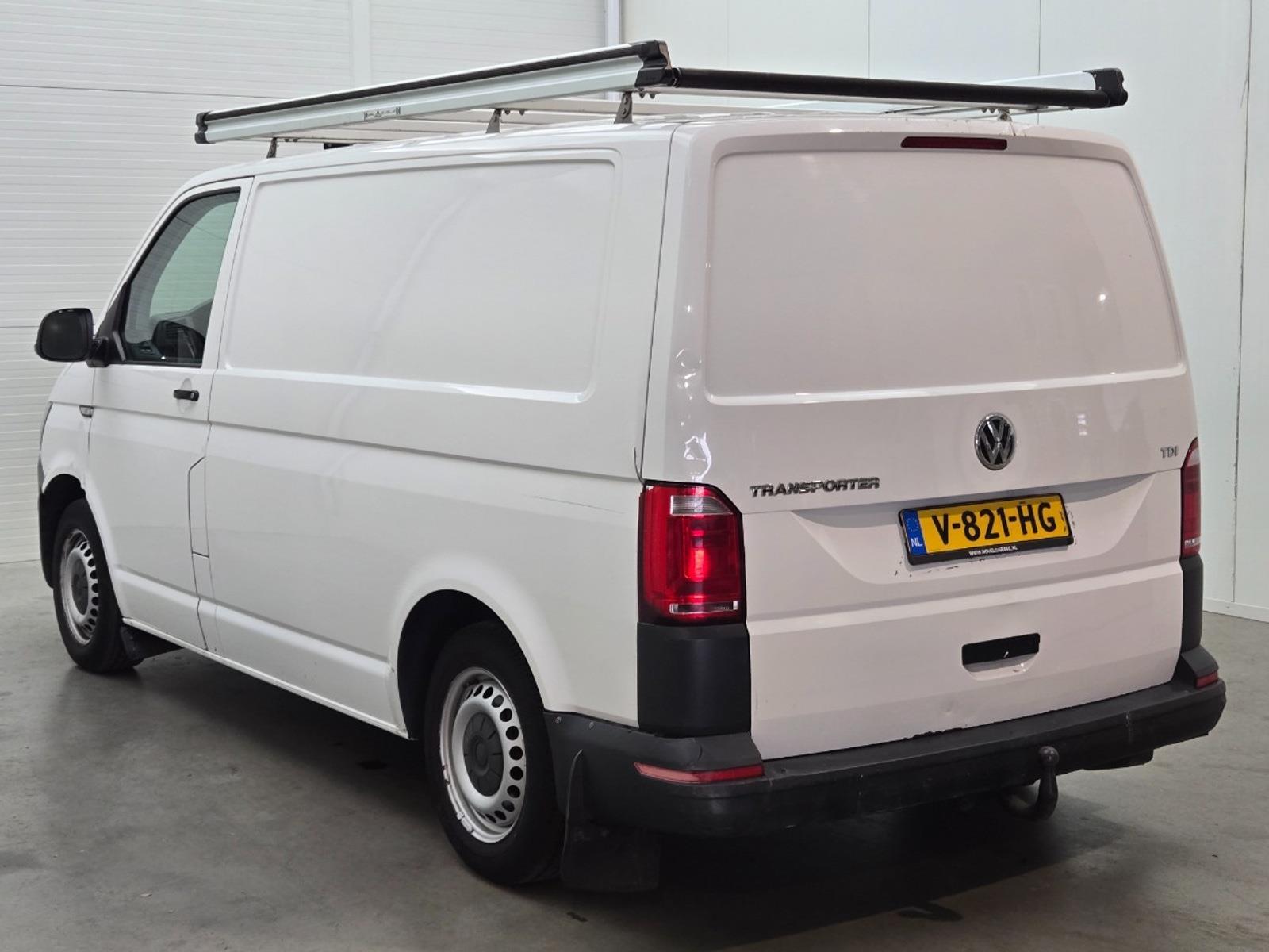 Volkswagen Transporter 2.0 TDI L1H1 Economy | 2017 | 195,324 km | V821HG | NAP: Logical