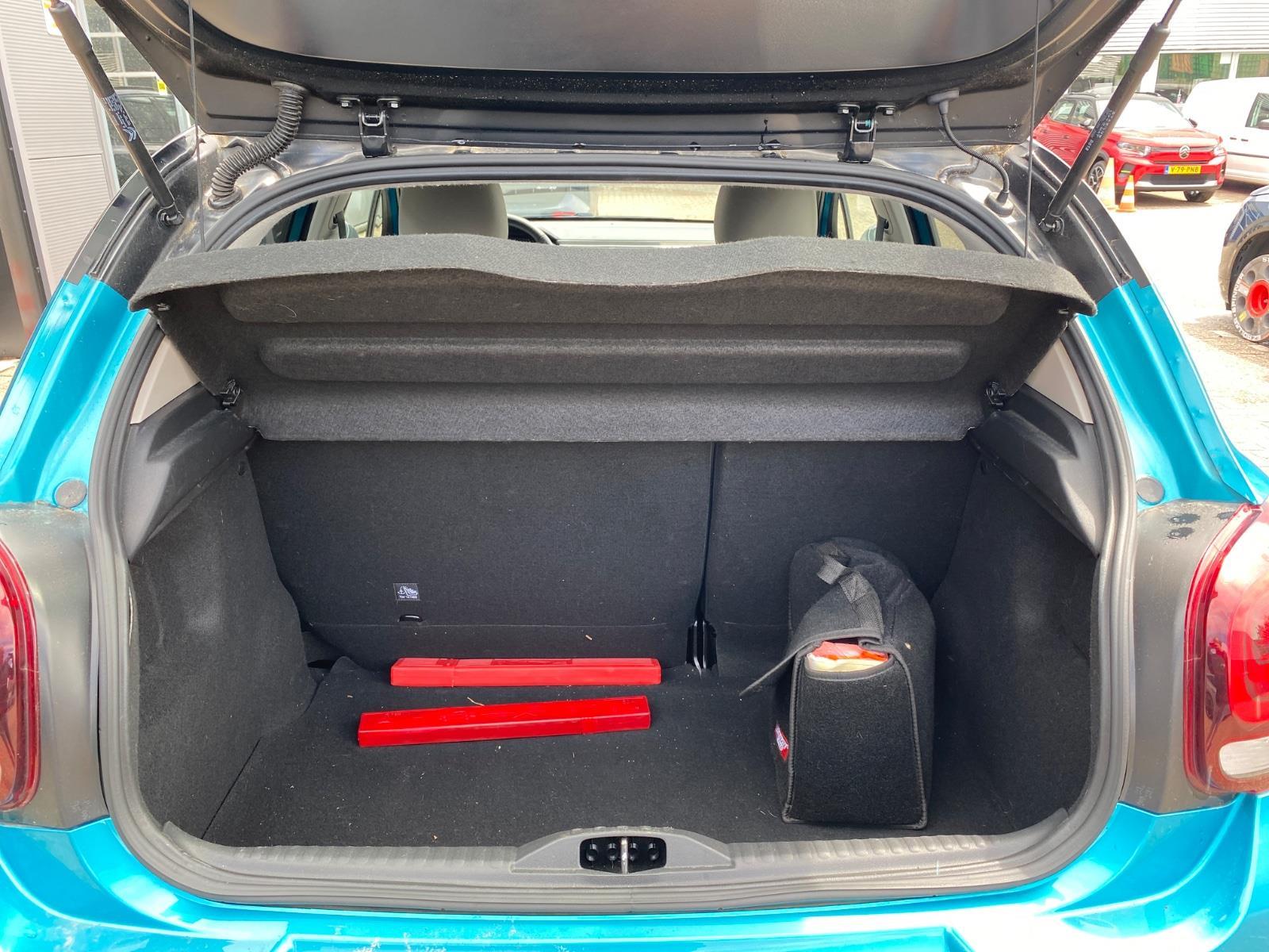 Citroën C3 1.2 PureTech Shine | 2020 | 30,548 km | K347FV | NAP: Makes sense