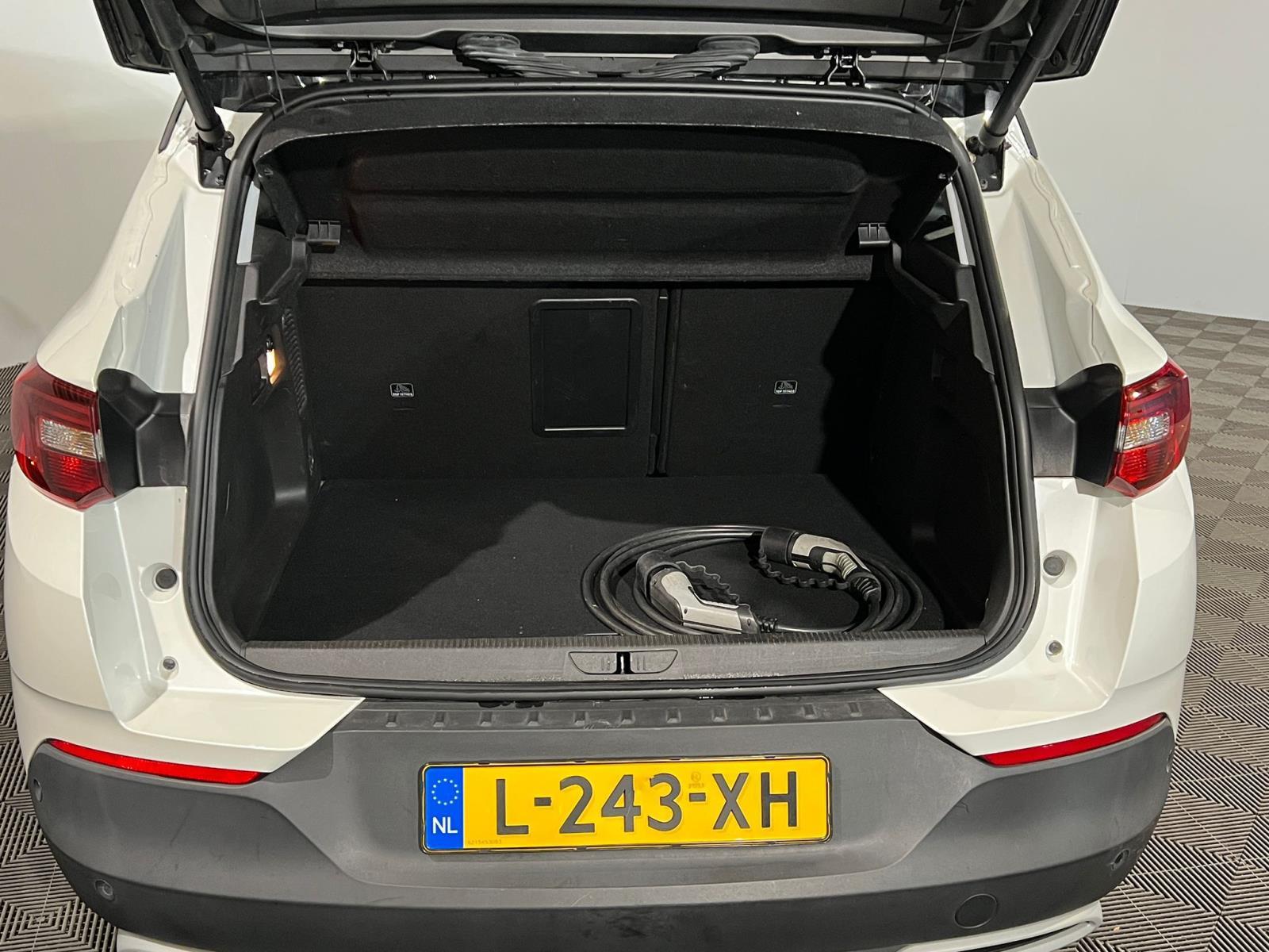 Opel | Grandland X | 1.6 Turbo Hybrid4 Ultimate | 2021 | 188.683 km | L243XH | Logisch