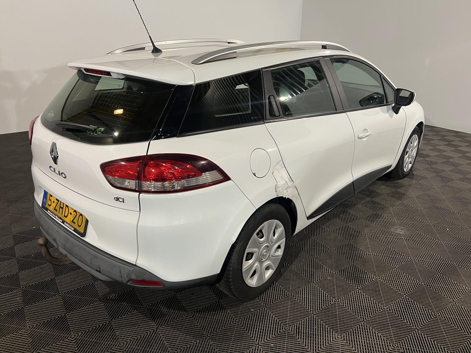 Renault | Clio Estate | 1.5 dCi ECO Expression | 2015 | 295.474 km | 5ZHD20 | Logisch
