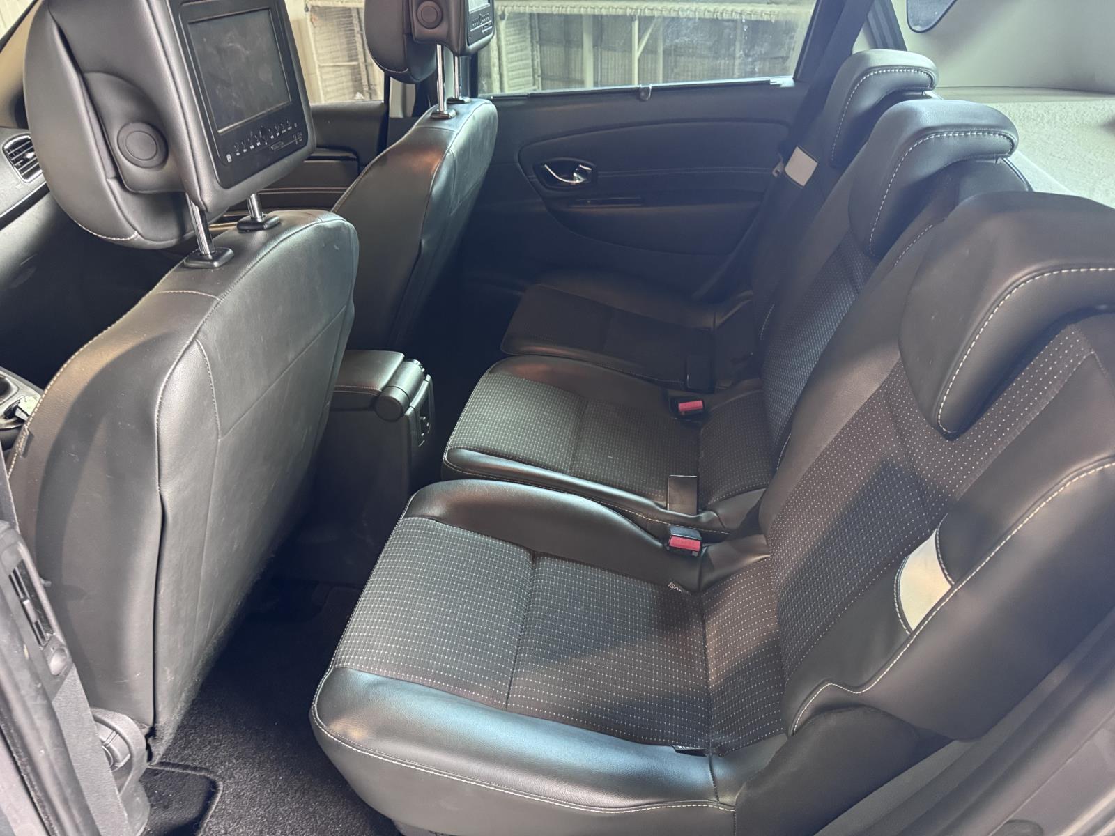 Renault | Scénic | 1.2 TCe R-Cinéma | 2014 | 232.300 km | 2XGZ18 | Logisch