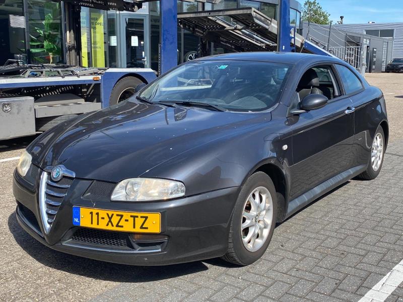 Alfa Romeo GT 2.0 JTS Distinctive | 2007 | 229,931 km | 11XZTZ | NAP: Makes sense