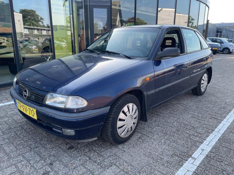 Opel Astra 1.6i Sport | 1998 | 207,414 km | TPFV70 | NAP: Makes sense