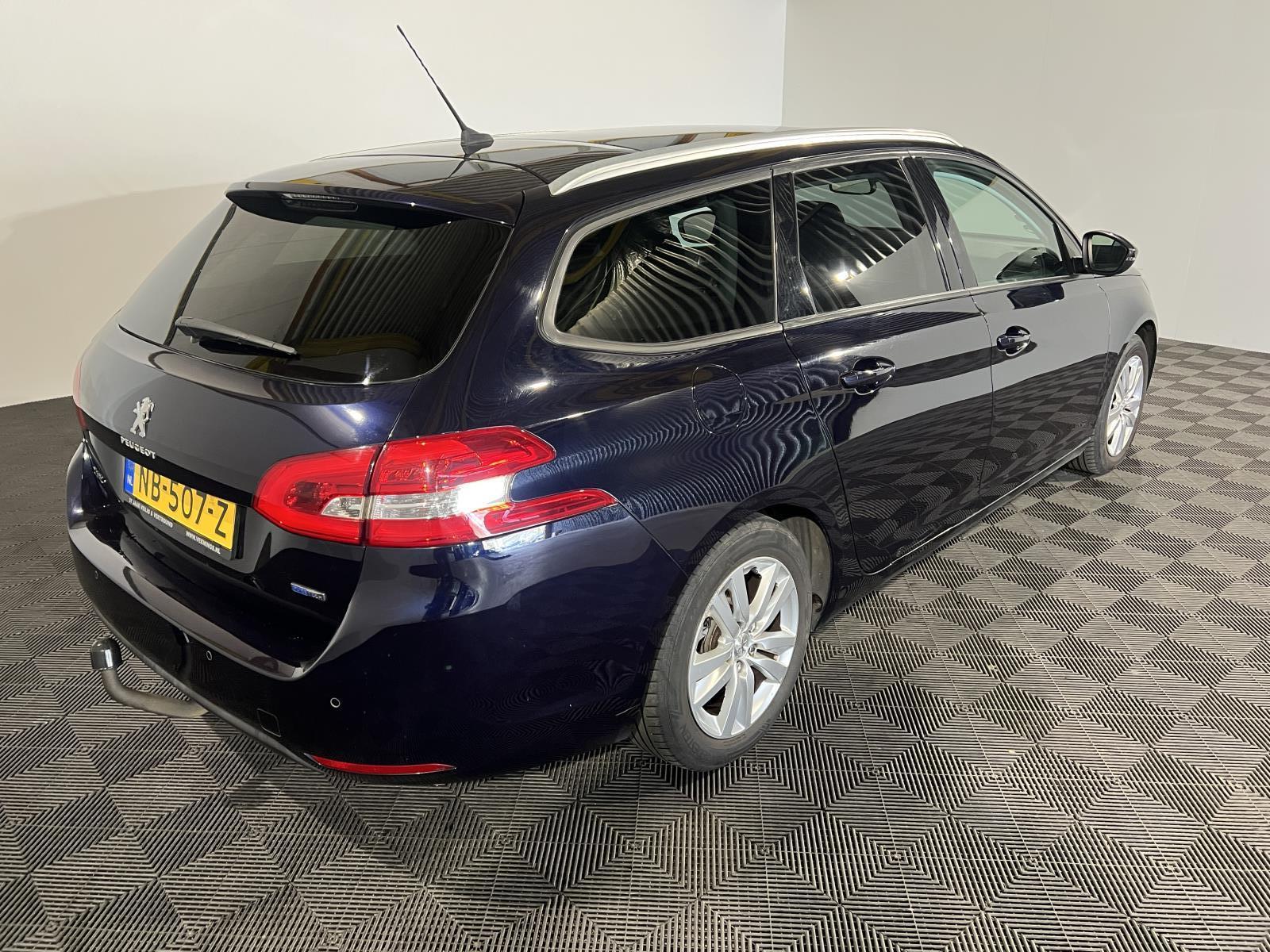 Peugeot | 308 SW | 1.2 PureTech Blue Lease Executive | 2017 | 175.669 km | NB507Z | Logisch