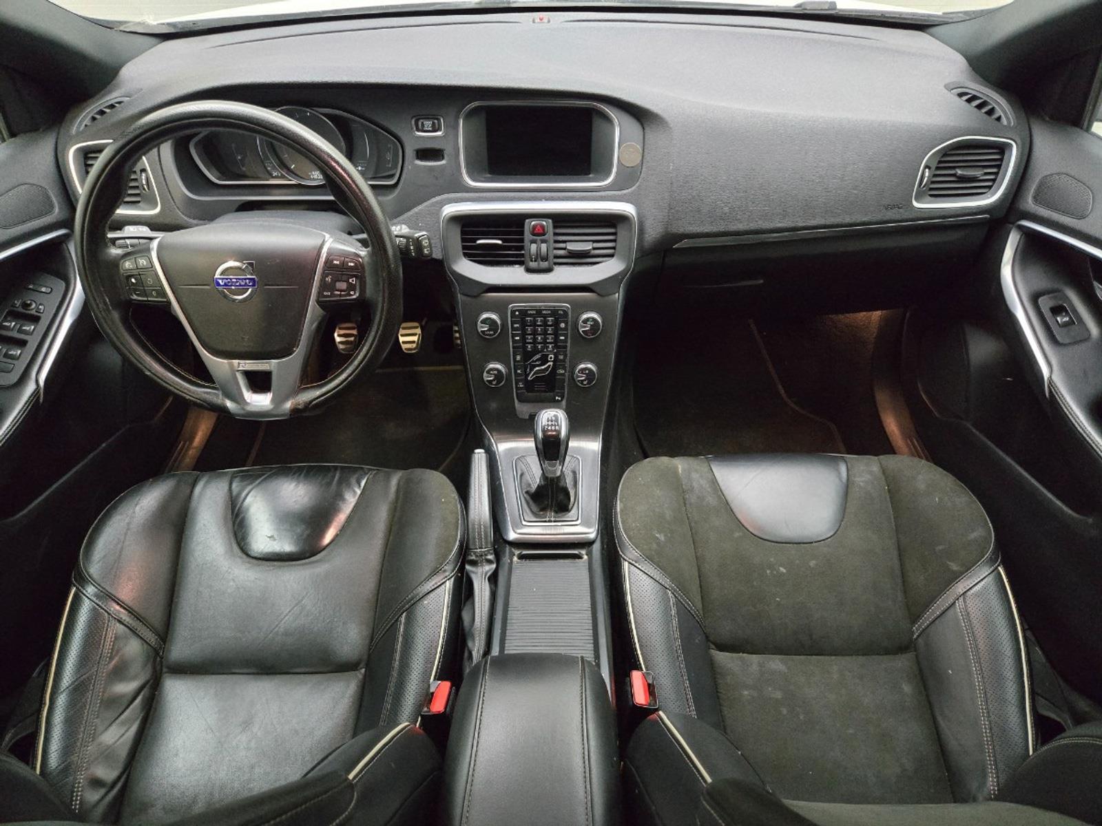 Volvo V40 2.0 D2 R-Design Business | 2015 | 445.268 km | GT723H | NAP: Logisch