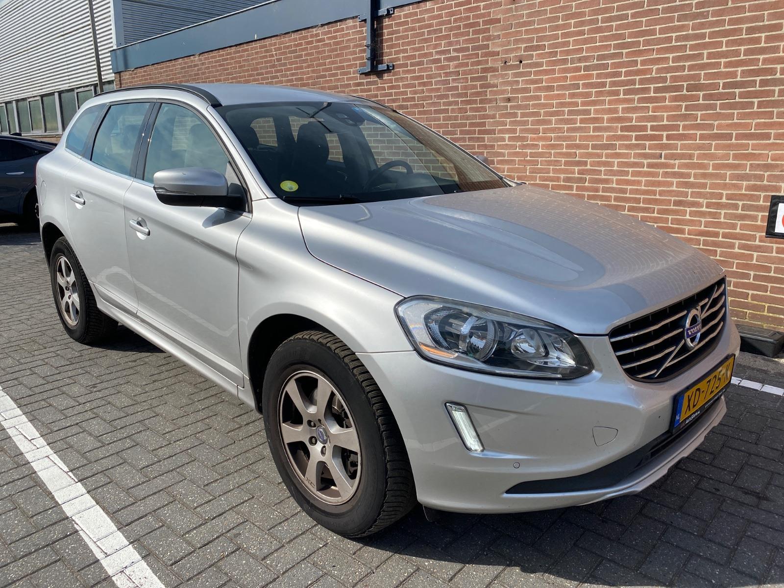 Volvo XC60 2.0 D4 FWD Momentum | 2014 | 165,226 km | Automatic | XD725K | NAP: No rating