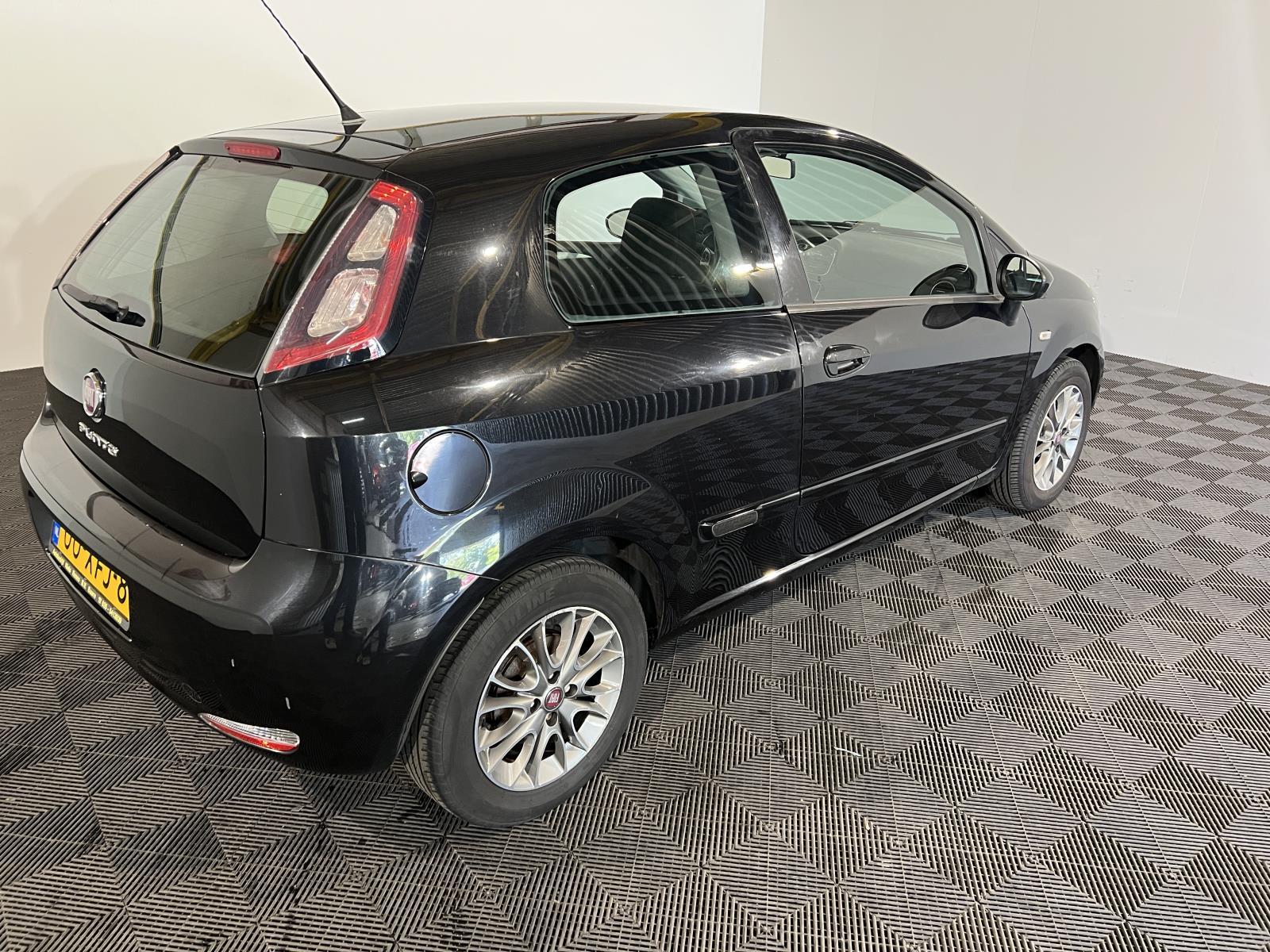 Fiat | Fiat Punto | 1.3 M-Jet Easy | 2012 | 184,492 km | 00XFJ8 | Logical
