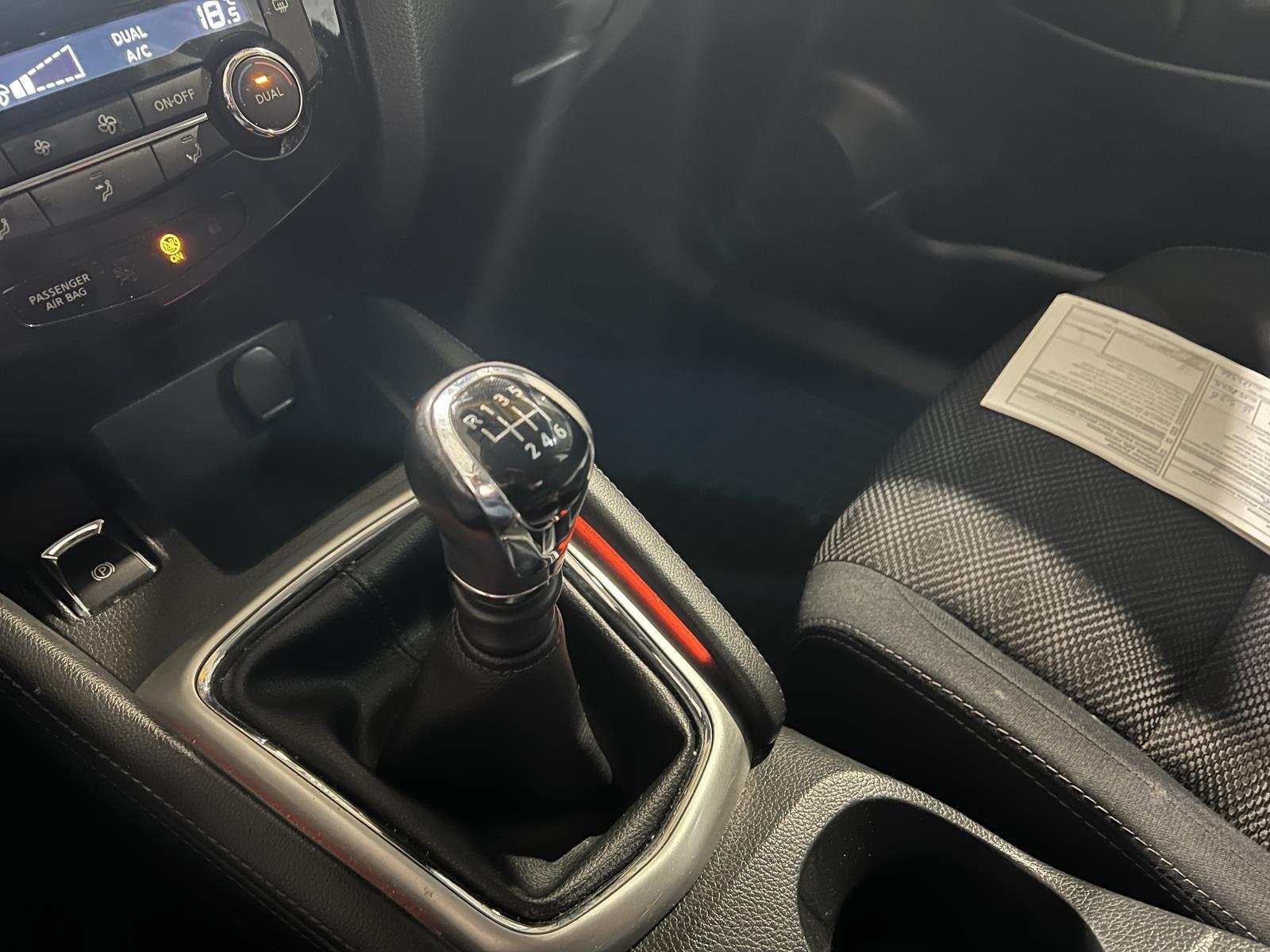 Nissan | Qashqai | 1.2 Connect Edition | 2015 | 158.347 km | HN588Z | Geen oordeel