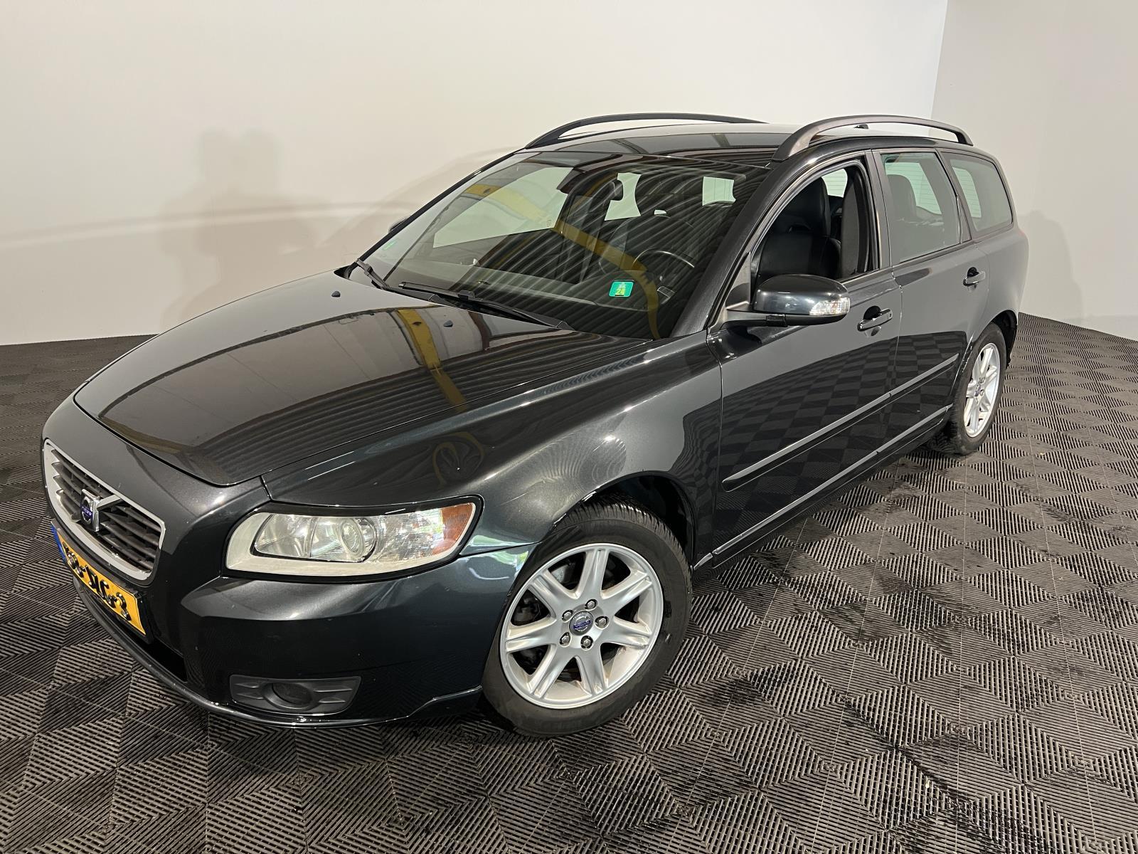 Volvo | V50 | 2.0 Momentum | 2009 | 321,169 km | 53JZG3 | Logical