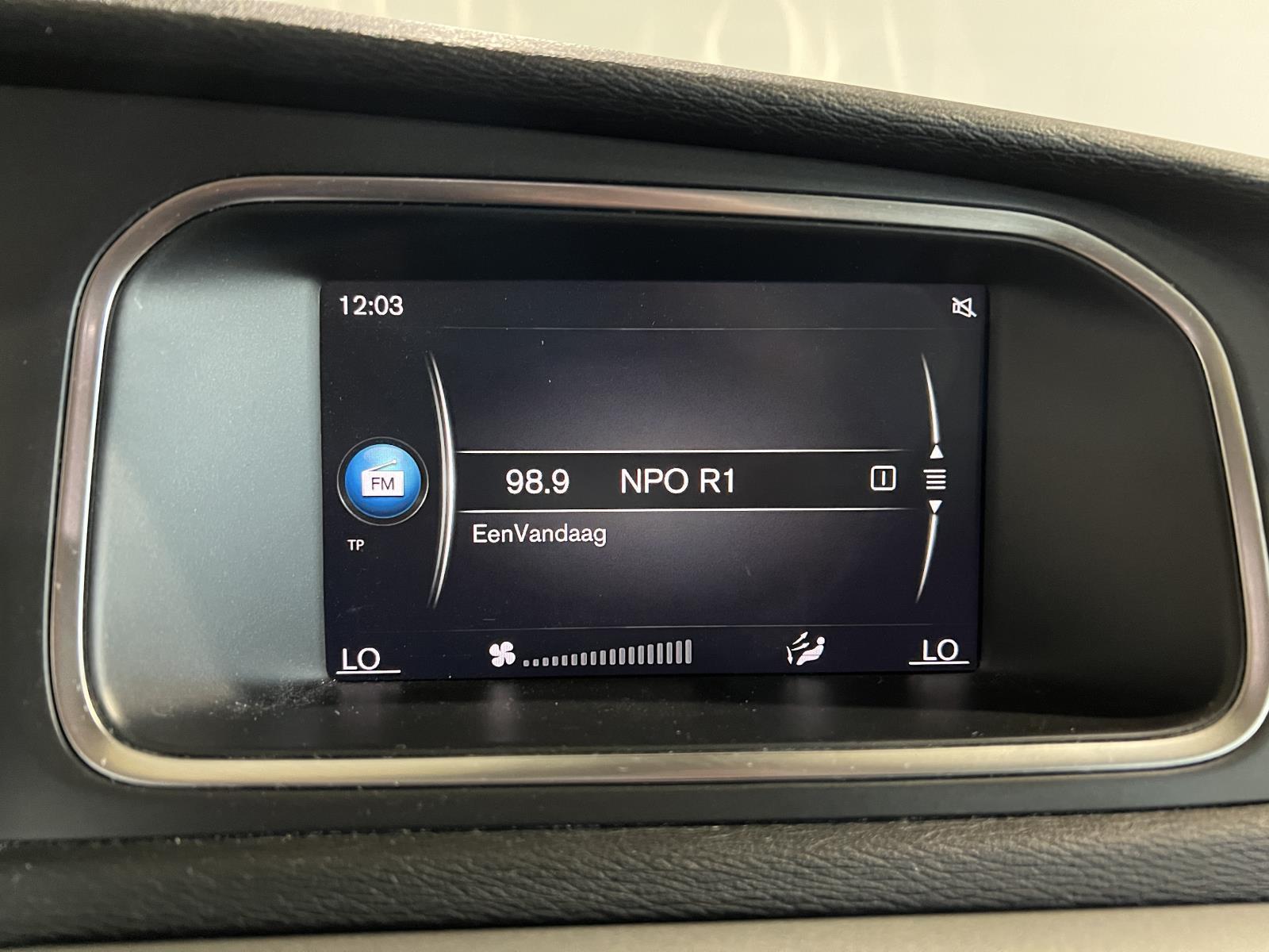 Volvo | V40 | 2.0 D2 Inscription | 2017 | 272.318 km | ZR475X | Geen oordeel