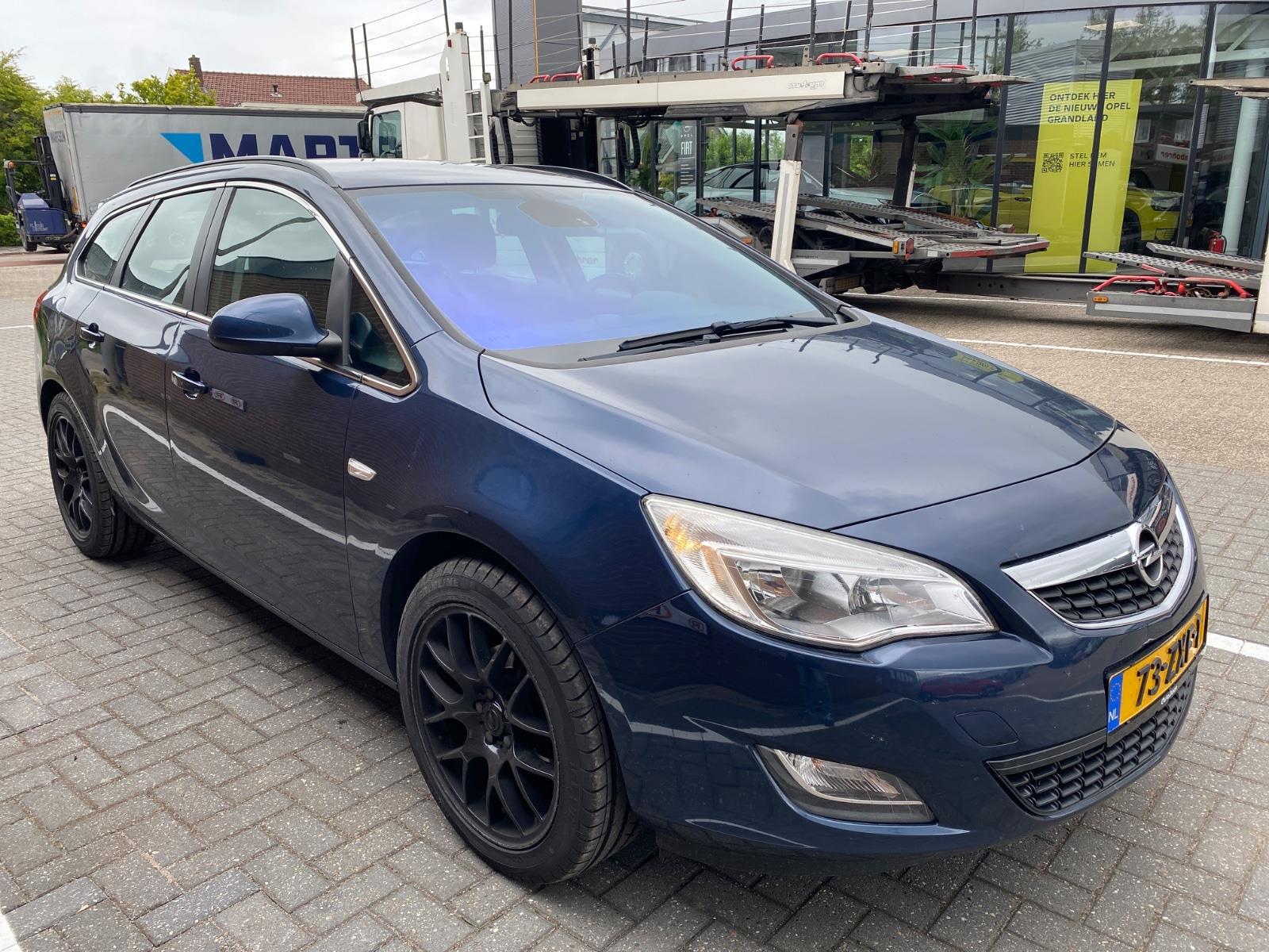 Opel Astra Sports Tourer 1.4 Turbo Anniversary Edition | 2013 | 187.156 km | 73ZXF1 | NAP: Logisch