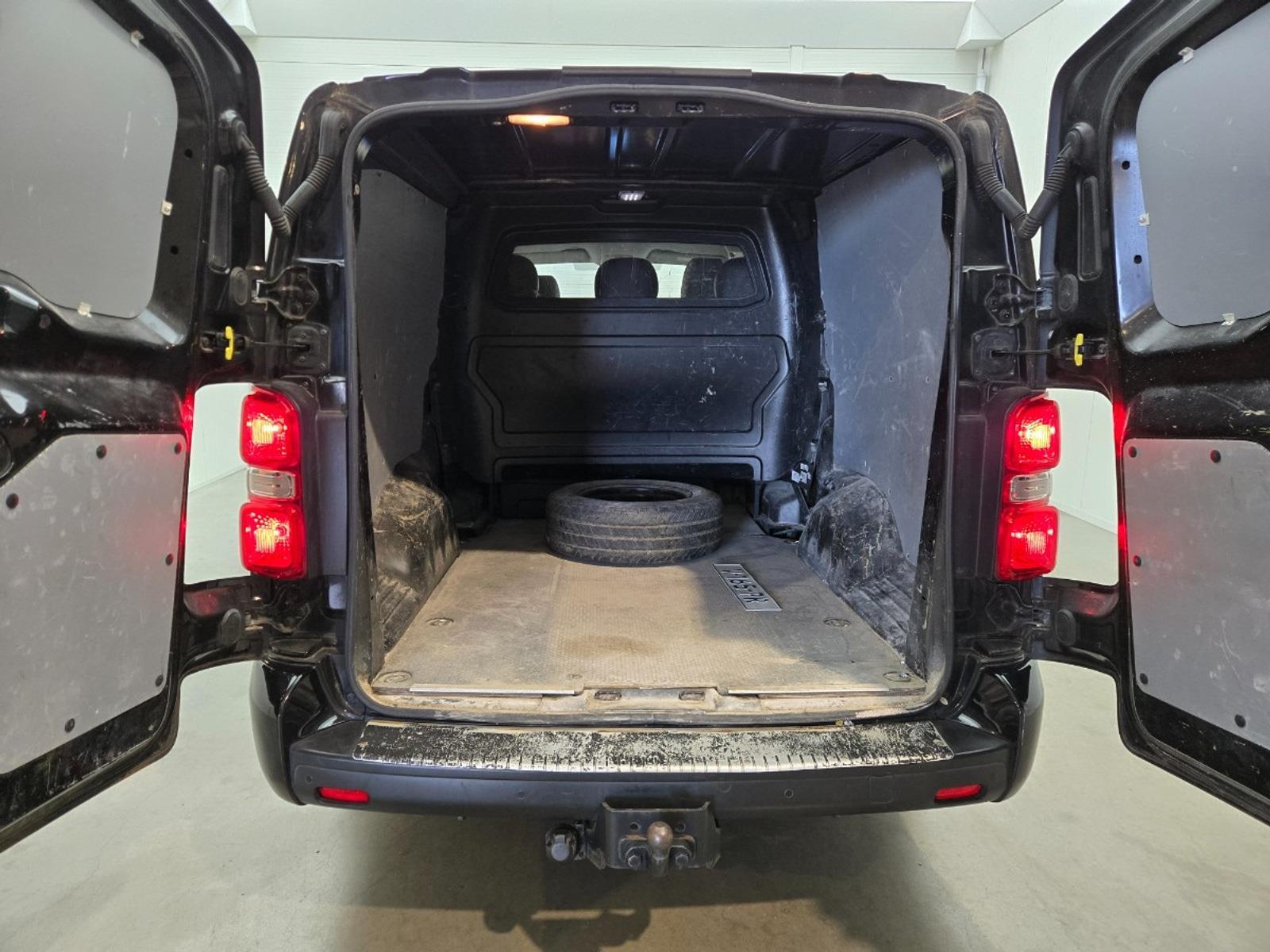 Toyota PROACE Worker 2.0 D-4D Professional Long DC | 2018 | 275.203 km | Automaat | V165PR | NAP: Logisch