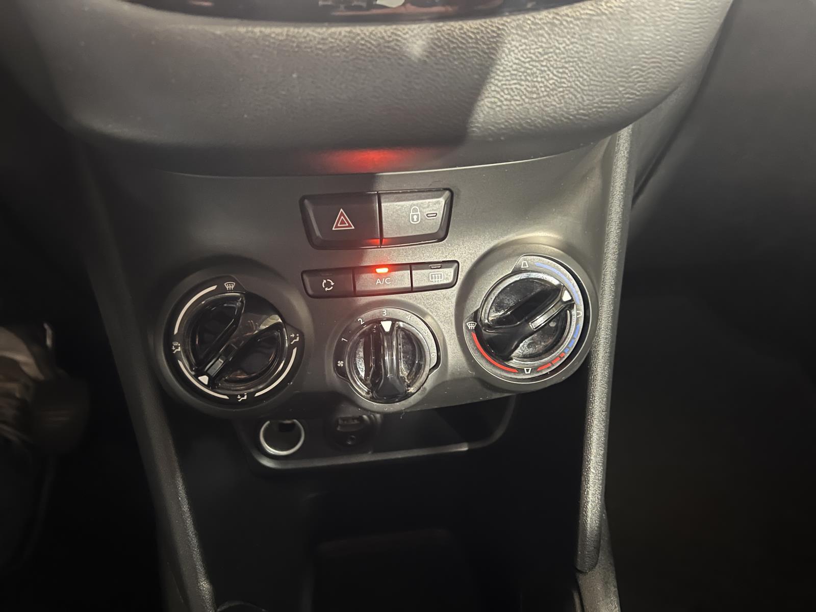 Peugeot | 208 | 1.2 VTi Allure | 2015 | 146,433 km | JV227N | No rating