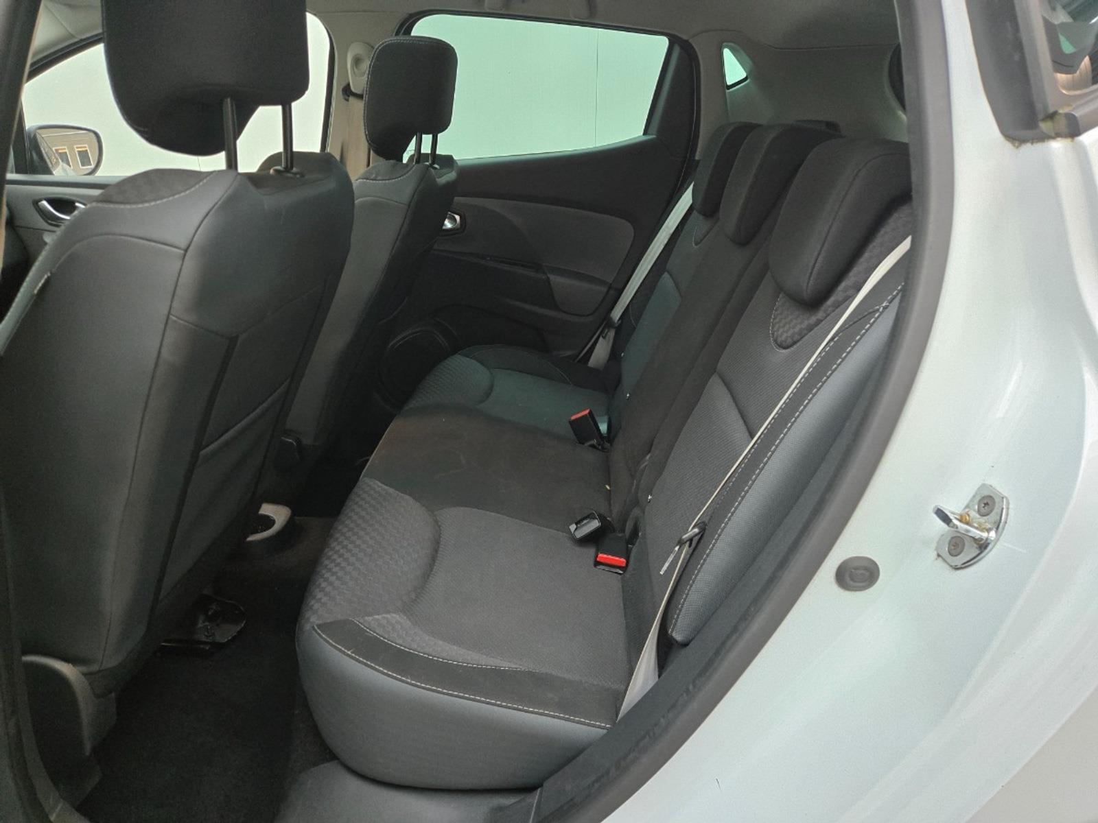 Renault Clio 1.2 Dynamique | 2016 | 159,356 km | Automatic | H806VF | NAP: No rating