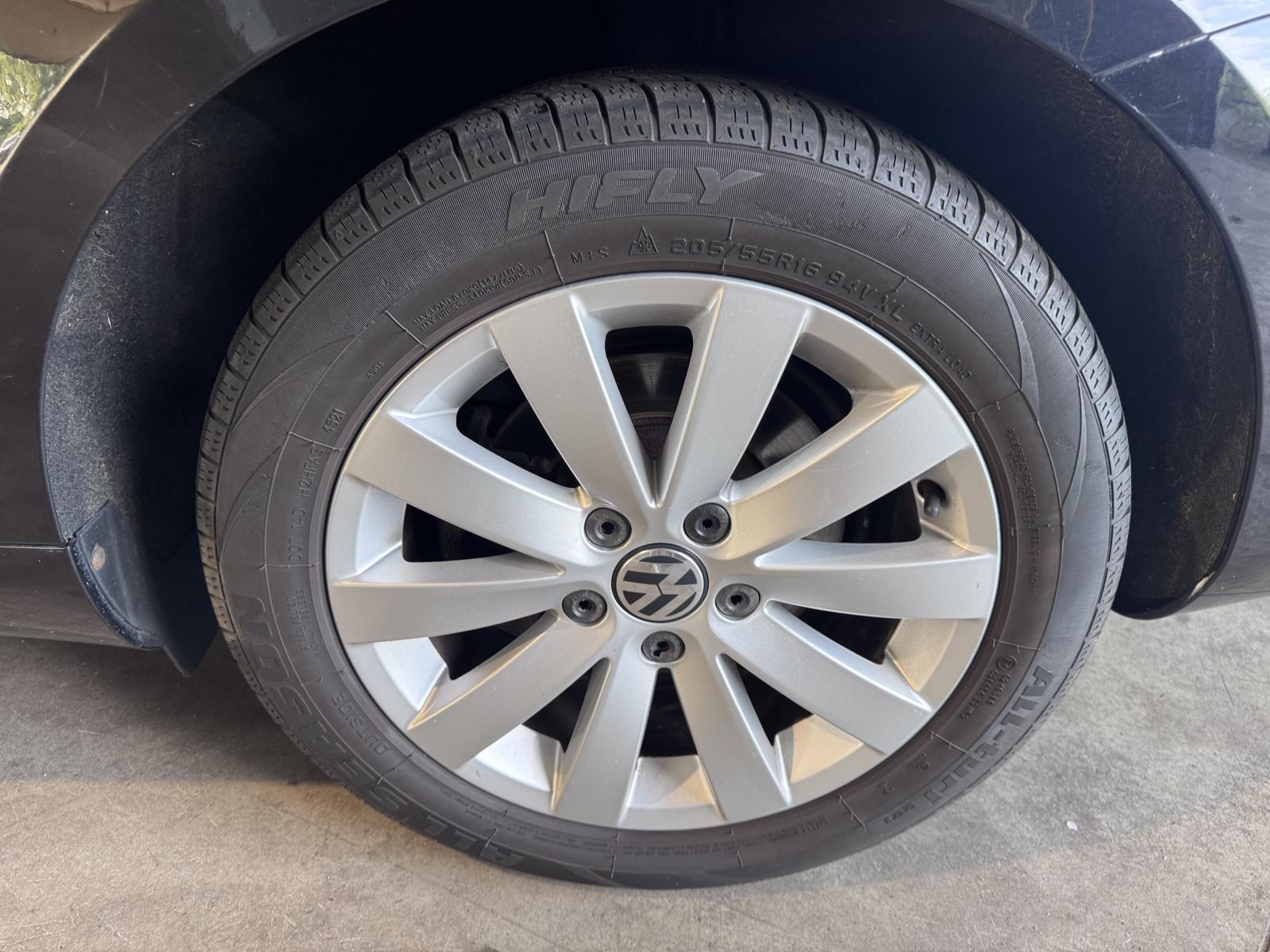 Volkswagen | Passat | 1.4 TSI Highline BlueMotion | 2011 | 237,860 km | L696LS | No rating