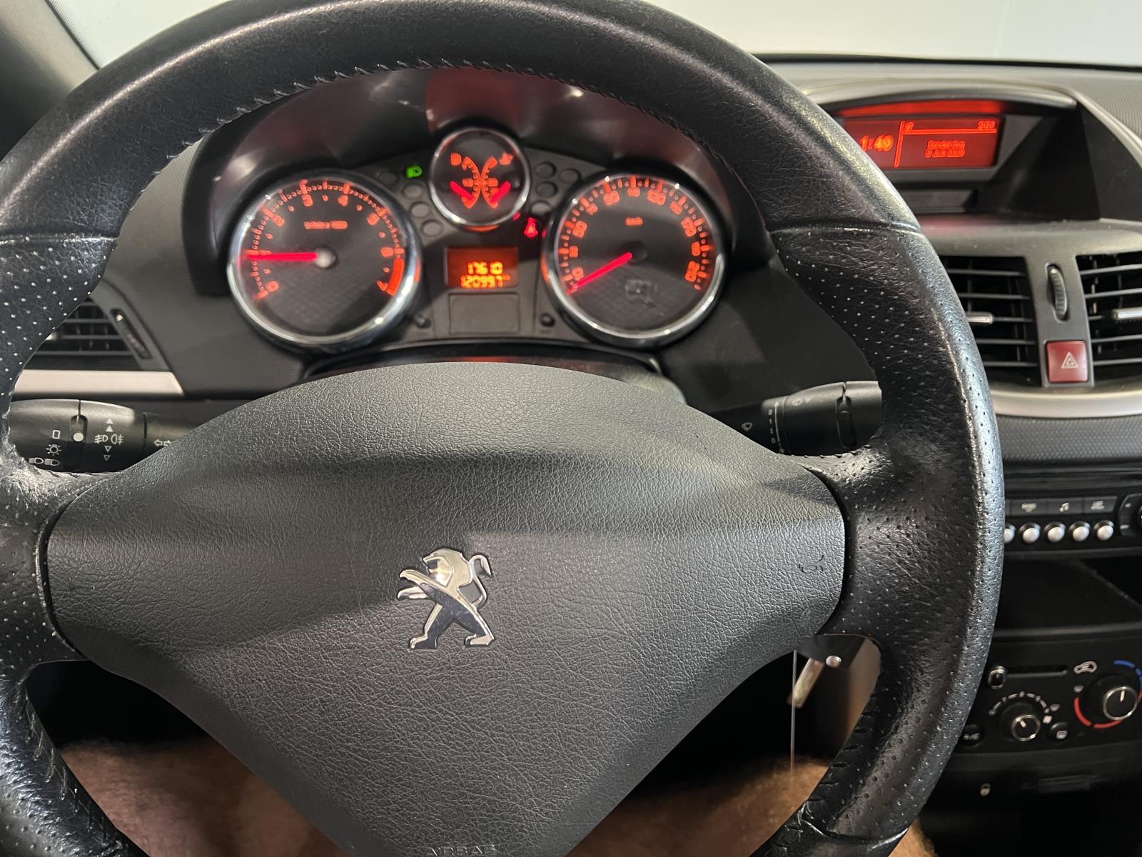 Peugeot | 207 CC | 1.6 VTi | 2012 | 120.997 km | L755GT | Geen oordeel