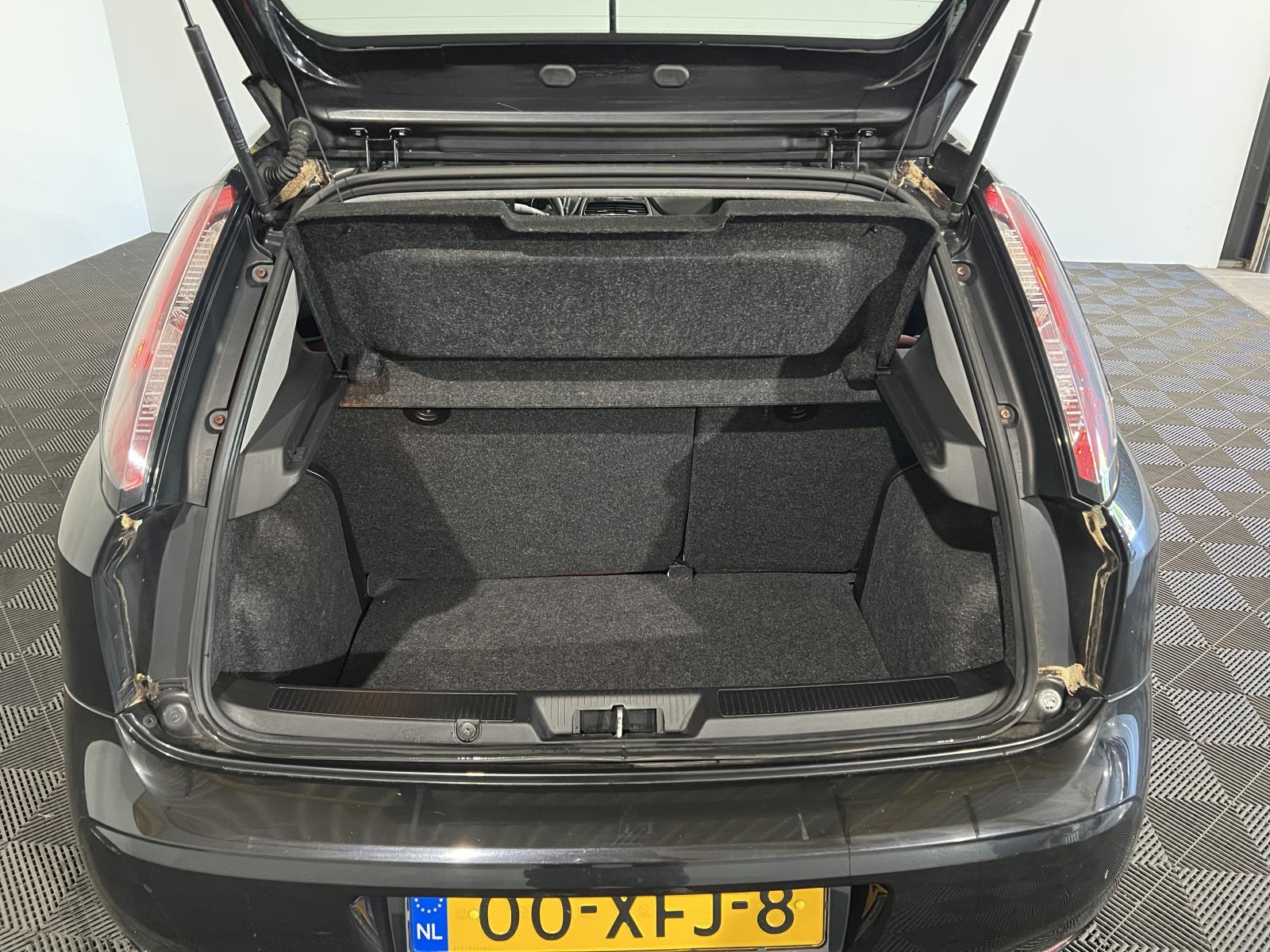 Fiat | Fiat Punto | 1.3 M-Jet Easy | 2012 | 184,492 km | 00XFJ8 | Logical